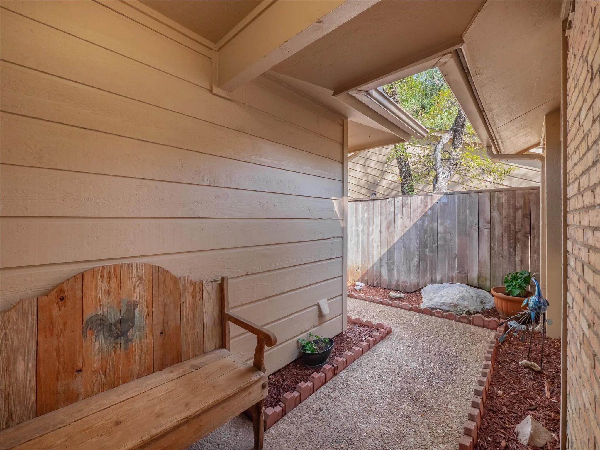 Photo 5 of 7211 LAKEWOOD DR #E118