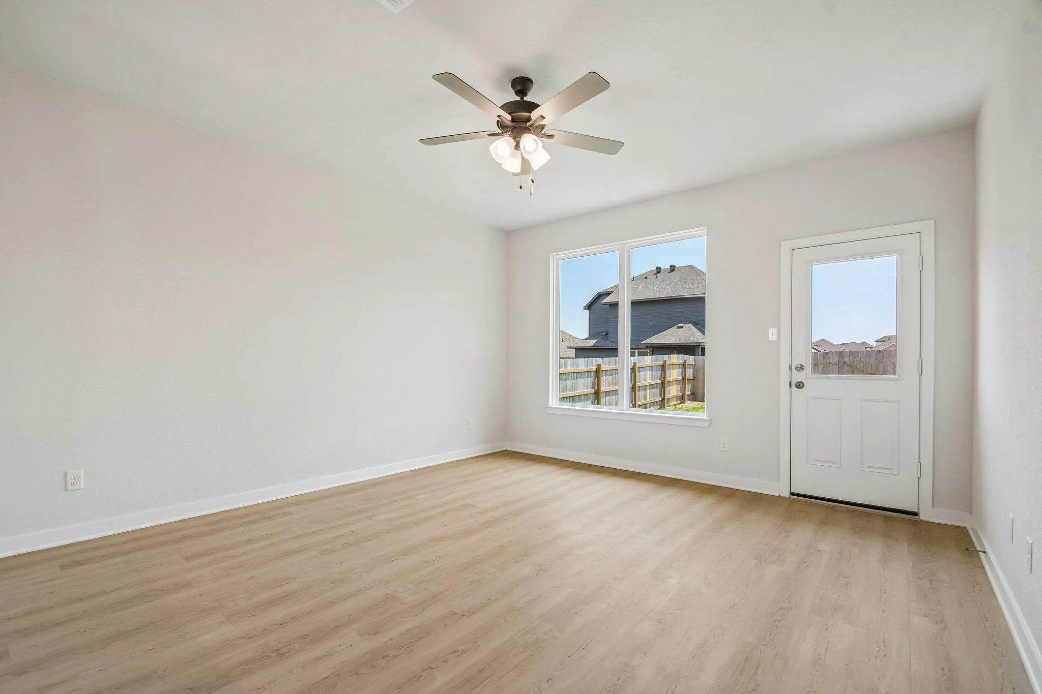 Photo 5 of 308 BOATRIGHT BLVD