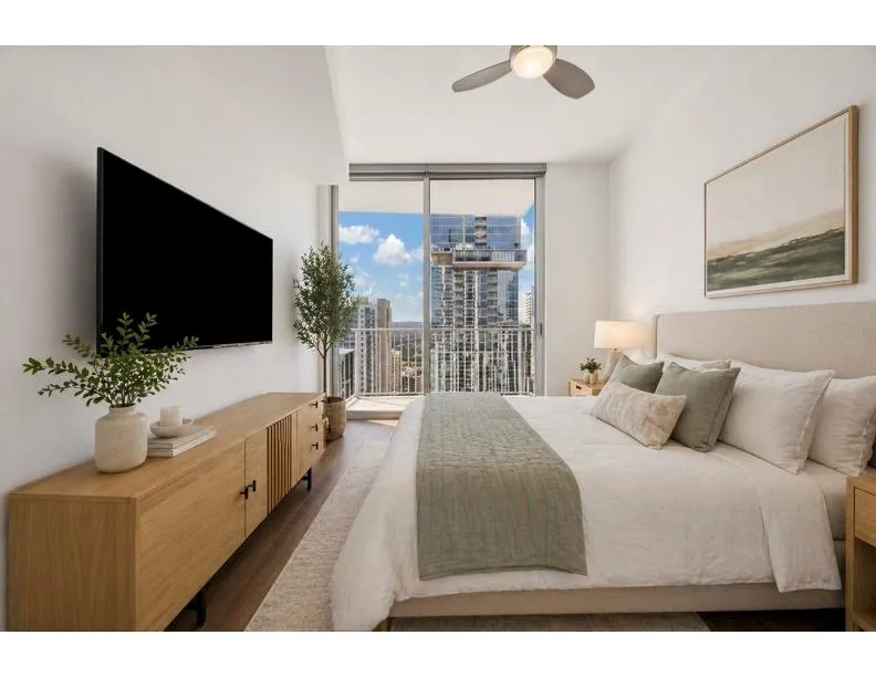 Photo 4 of 360 NUECES ST #2704