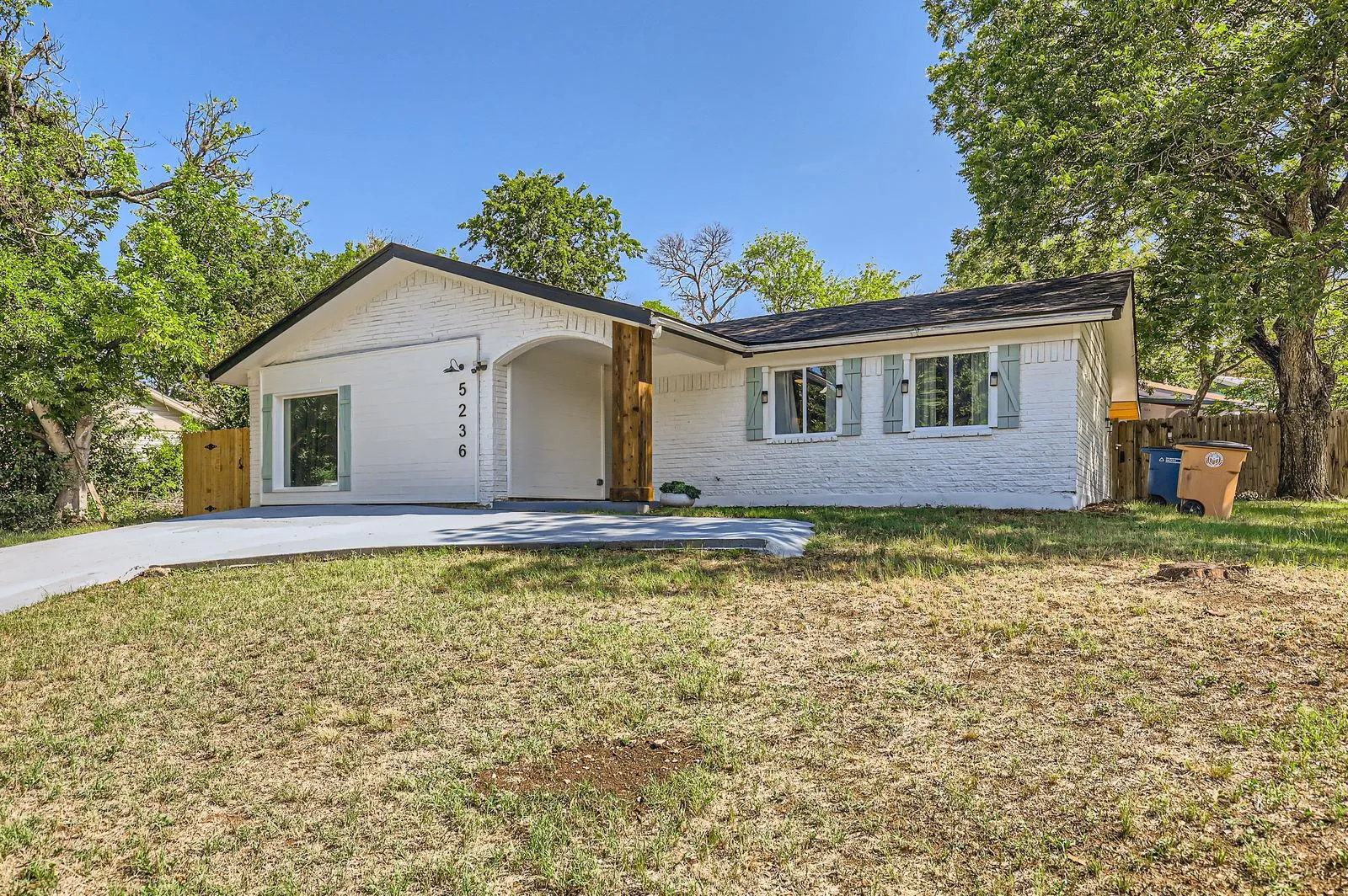 Photo of 5236 MEADOW CREEK DR, Austin, TX, 78745