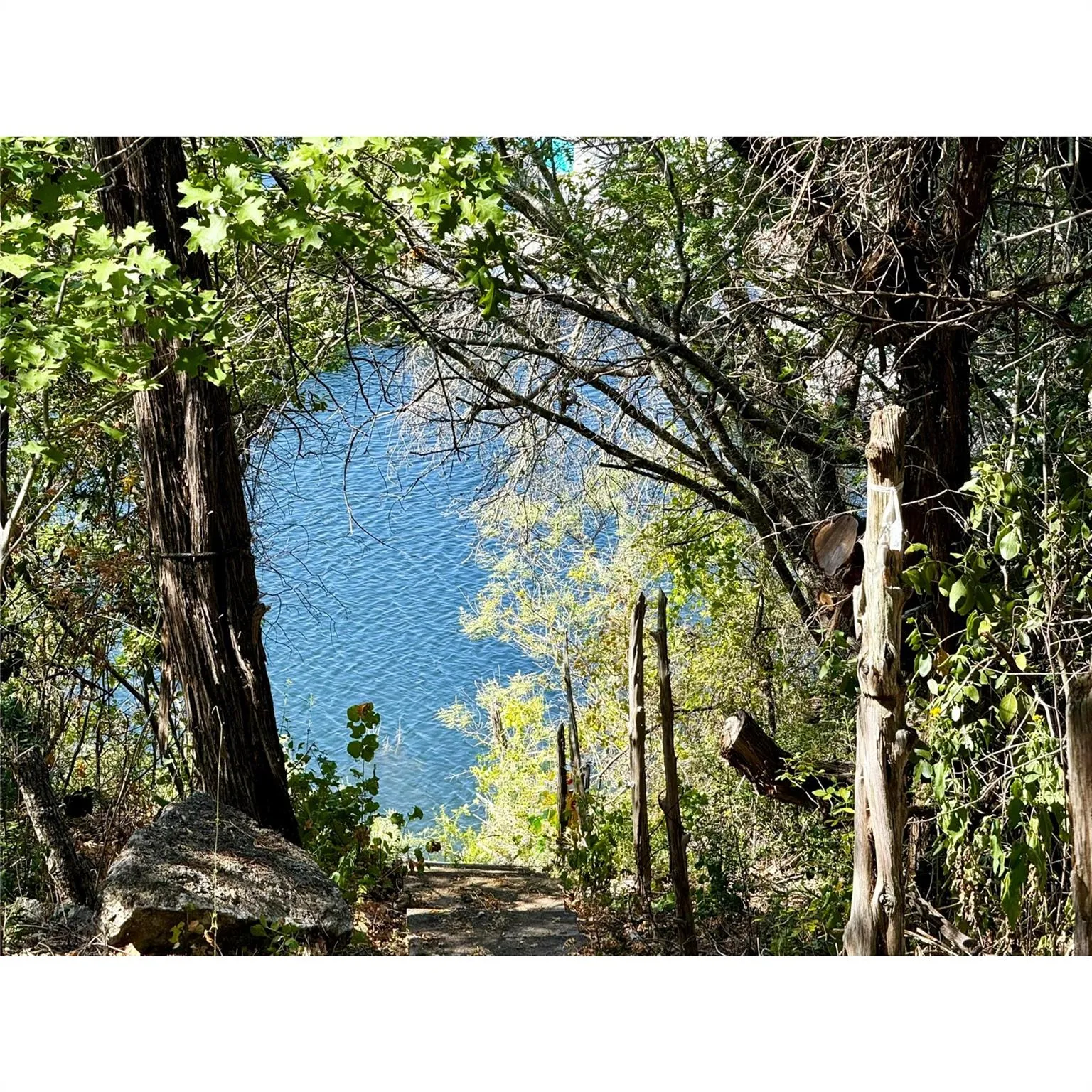 Photo 4 of 14456 AGARITA RD