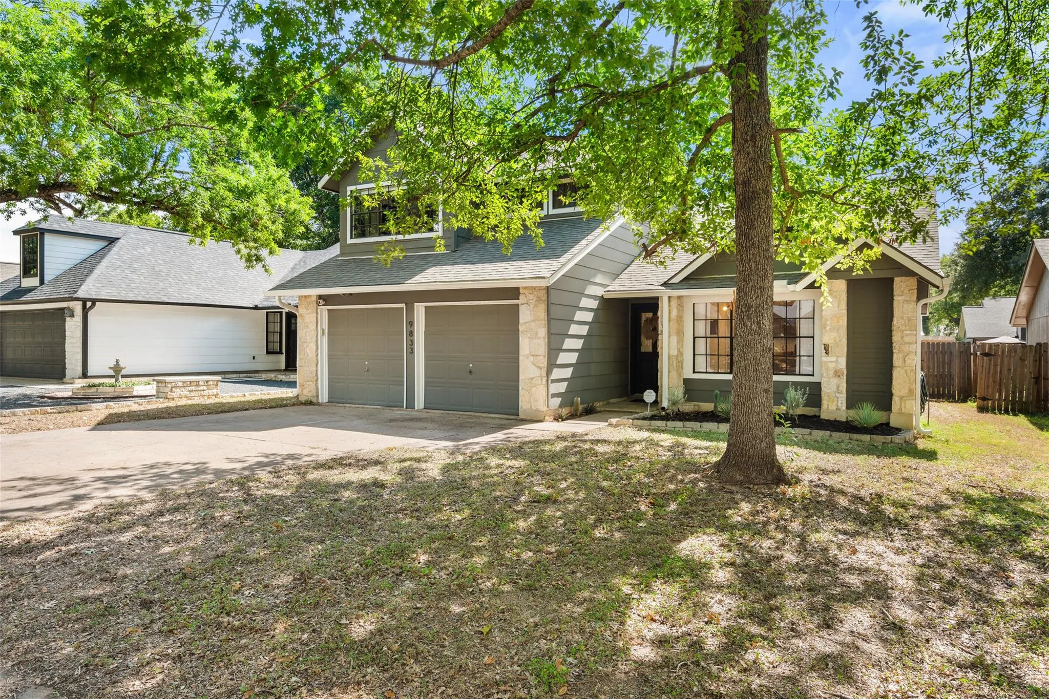 Photo of 9833 BRIAR RIDGE DR, Austin, TX, 78748