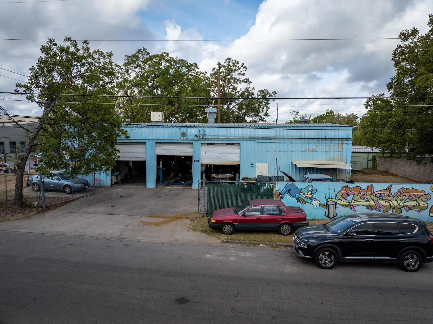 Photo 5 of 3228 E 5TH ST