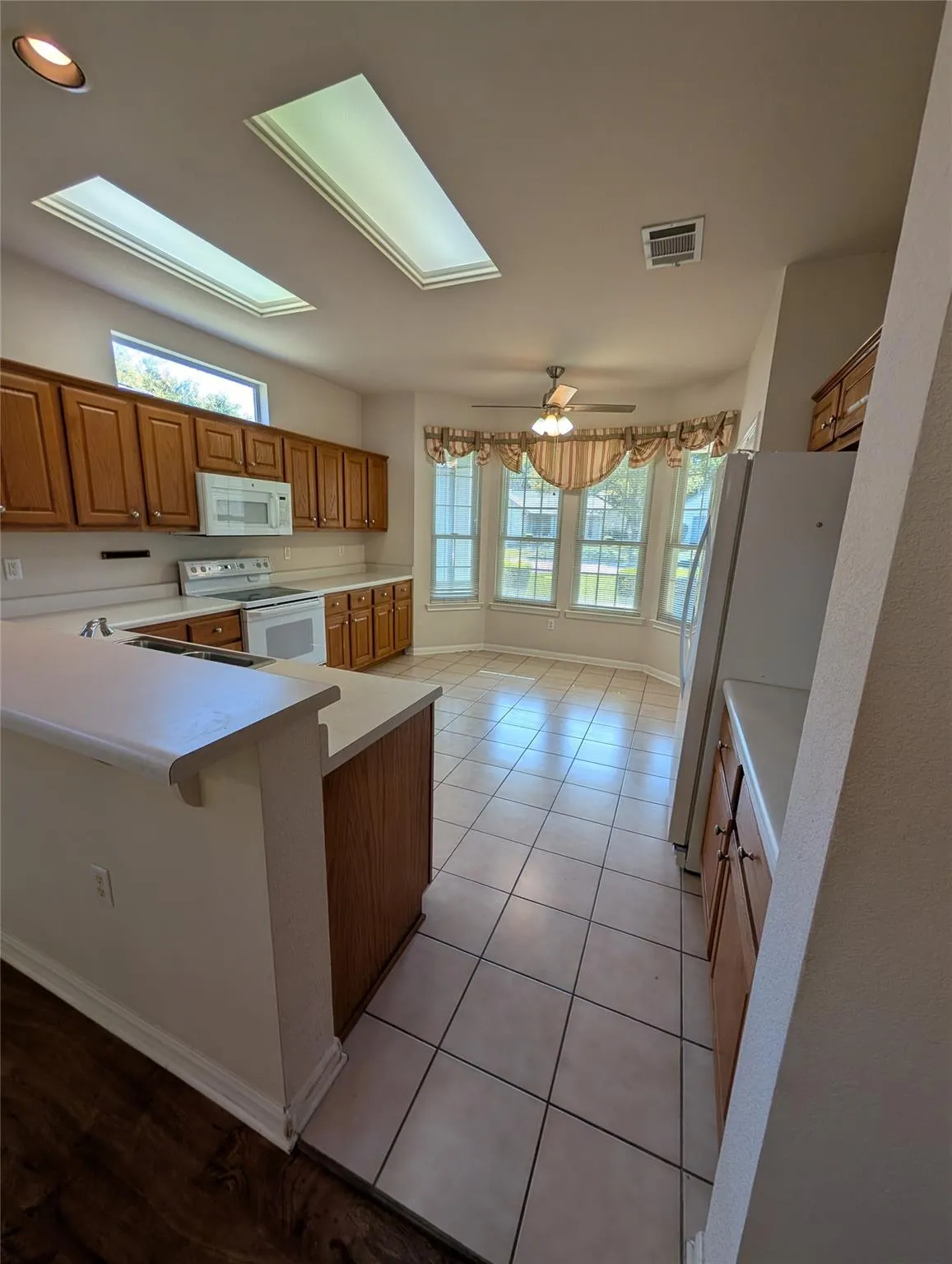 Photo 5 of 108 BASS ST