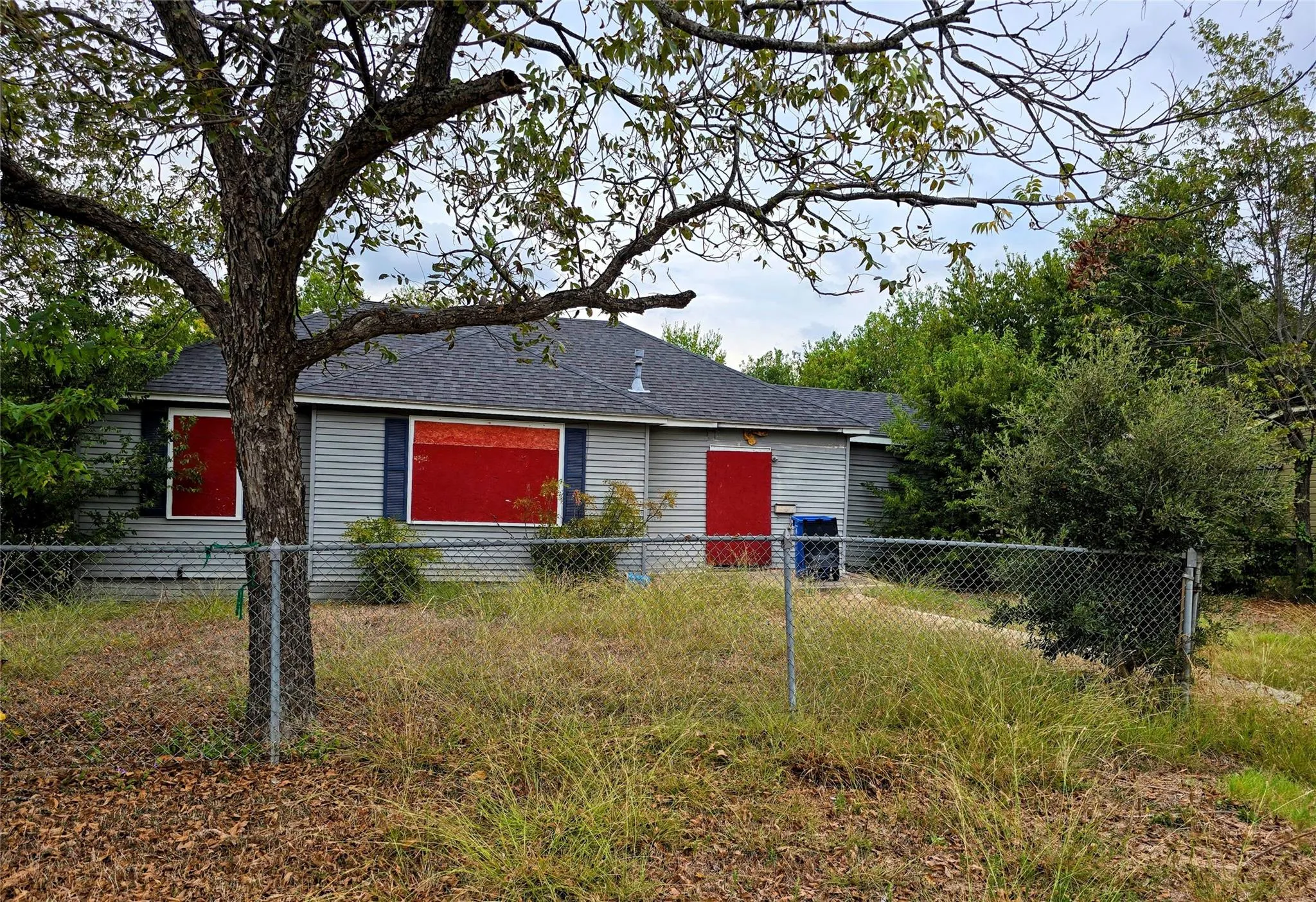 Photo of 914 PORTER ST, Taylor, TX, 76574