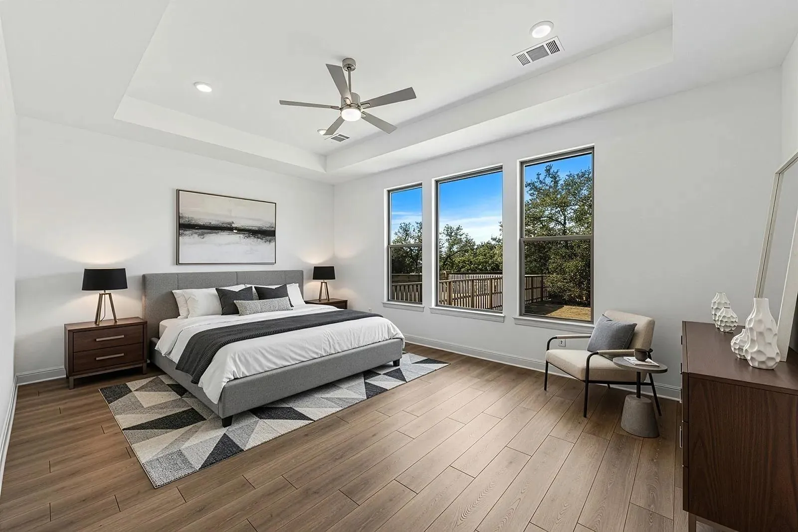 Photo 5 of 400 BUCKAROO DR