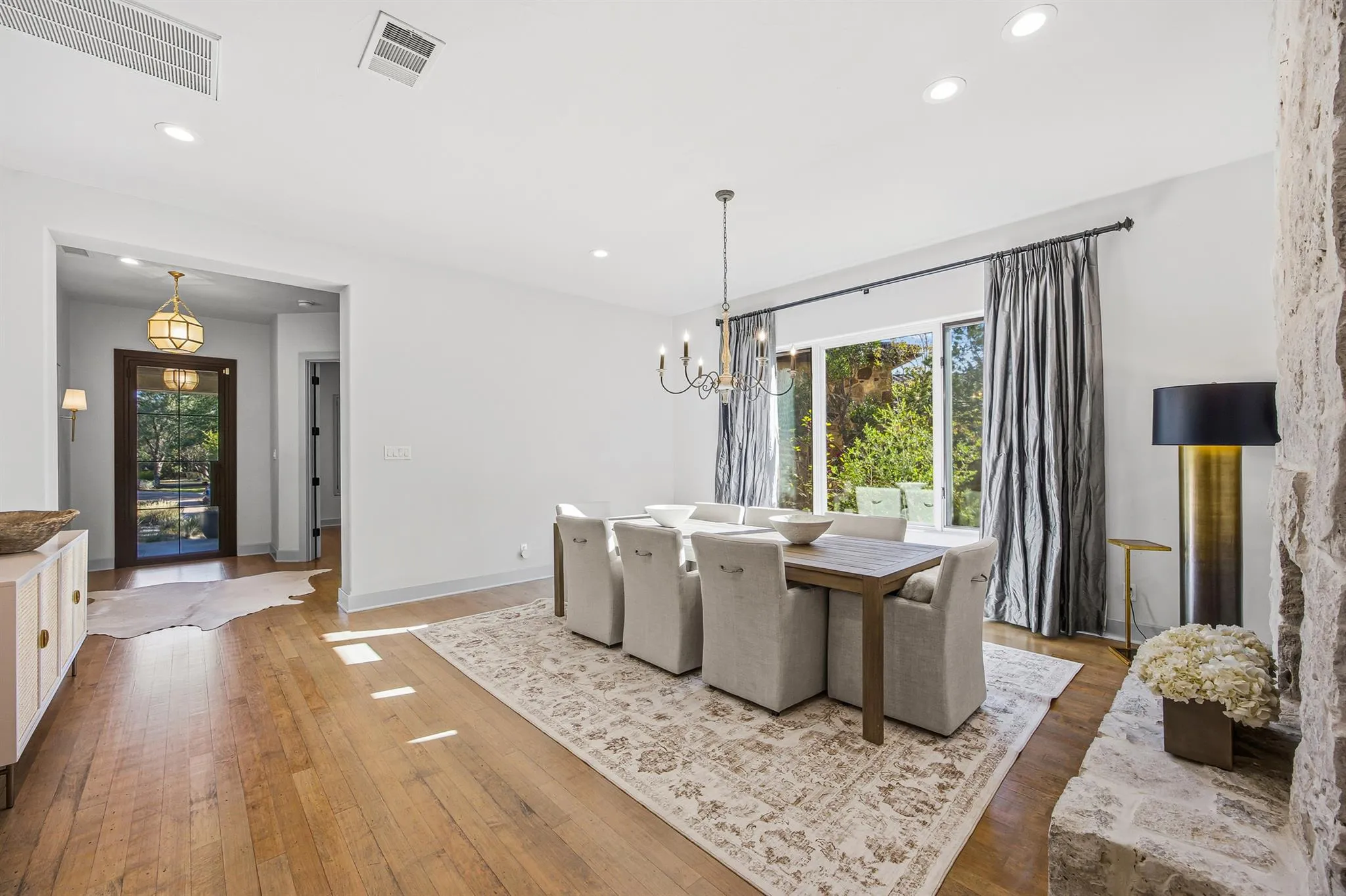 Photo 2 of 4501 SPANISH OAKS CLUB BLVD #9
