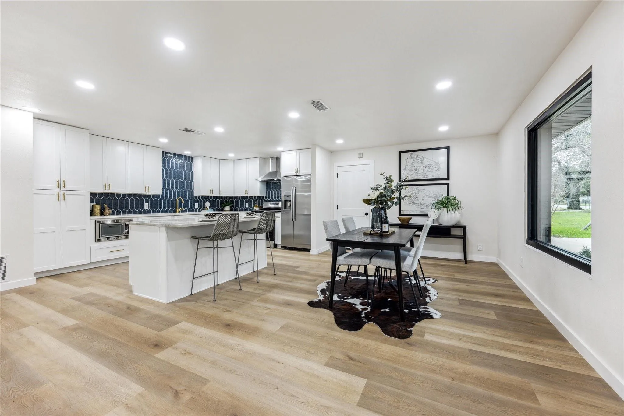 Photo of 4608 FRONTIER TRL, Austin, TX, 78745