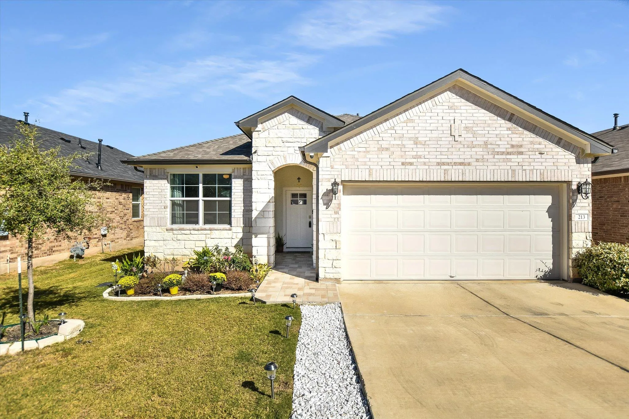 Photo of 213 BROOKLYN DR, Georgetown, TX, 78626