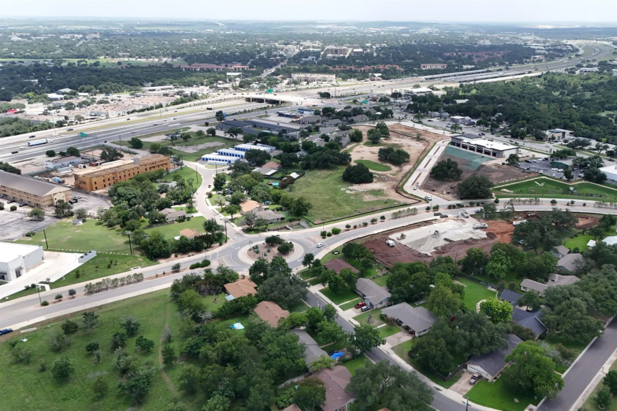 Photo 3 of 1901 RIVERY BLVD