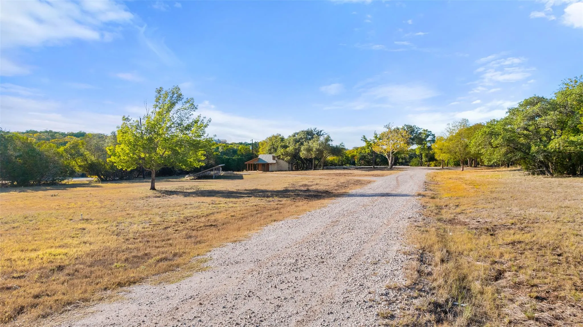 Photo 2 of 205 MESQUITE TRL