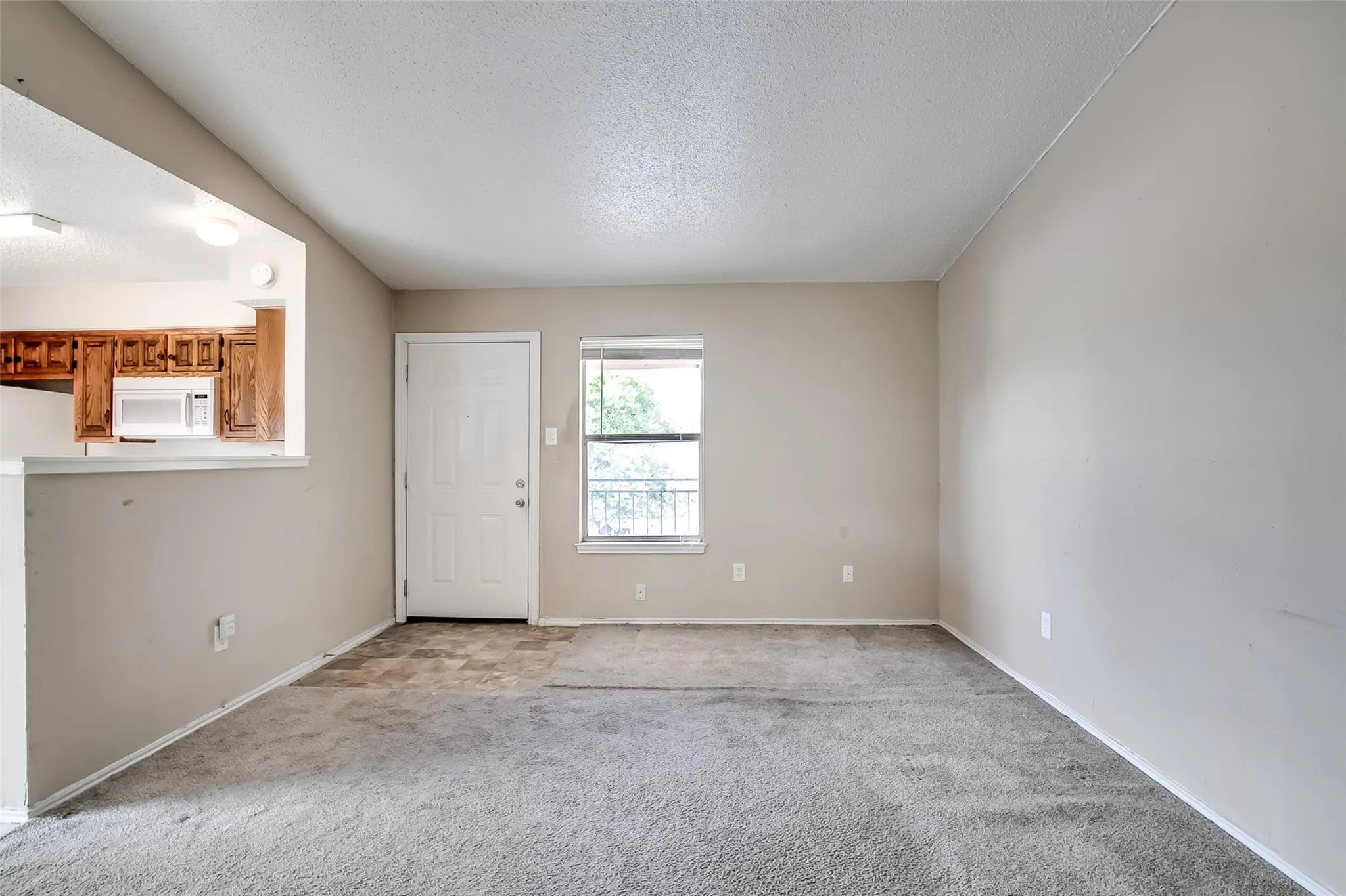 Photo 4 of 8419 RIVERSTONE DR #D
