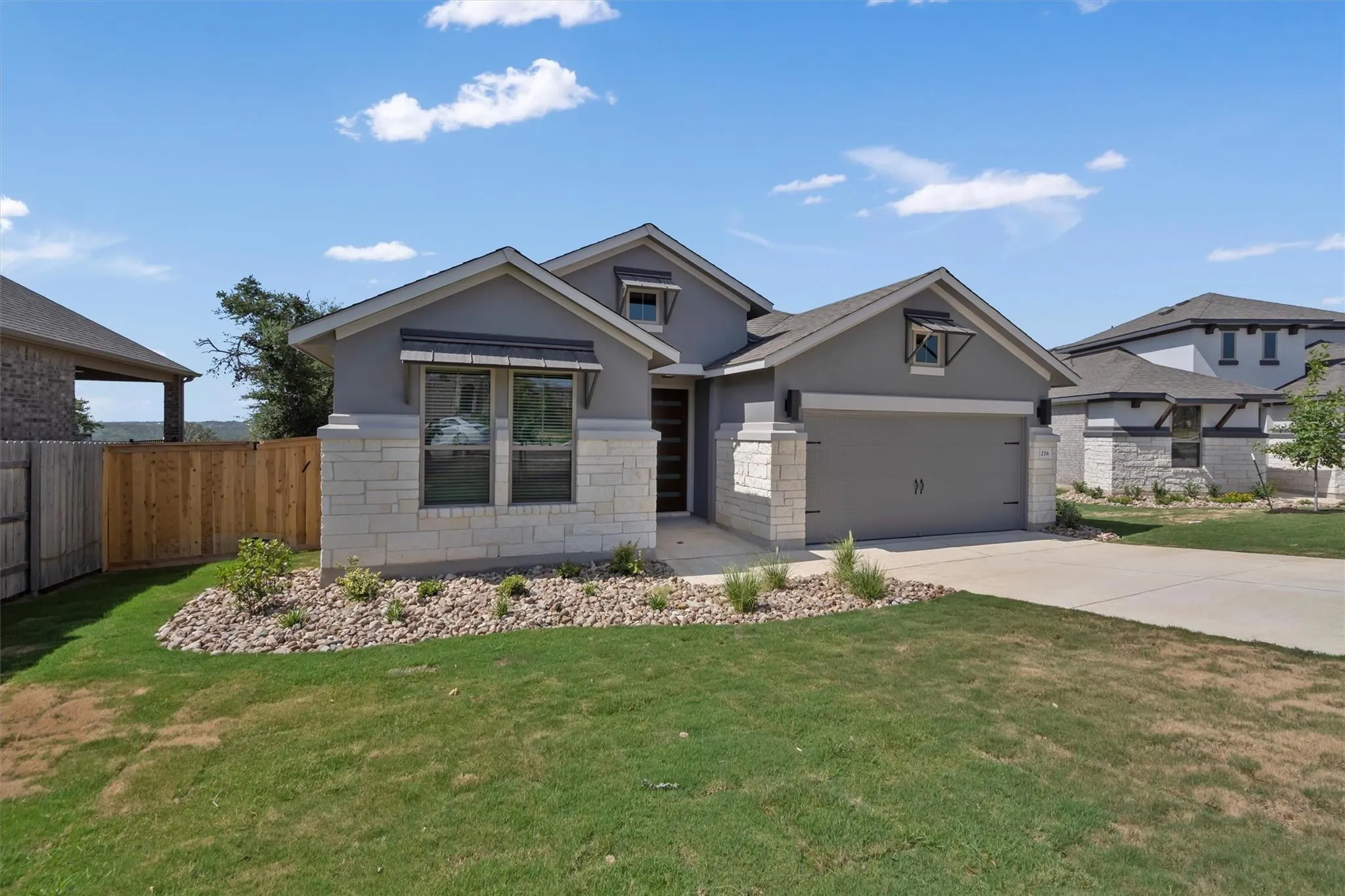 Photo 3 of 216 SCENIC HILLS CIR