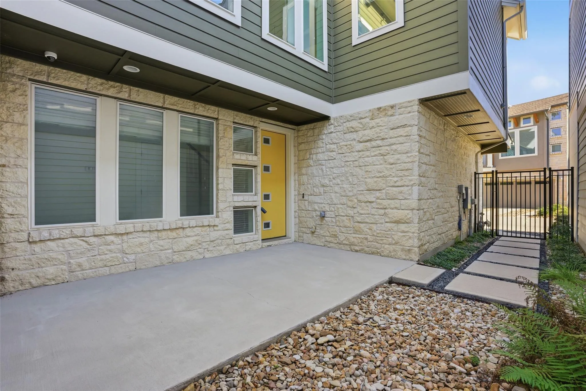 Photo 4 of 12604 RED SPARROW ST #14