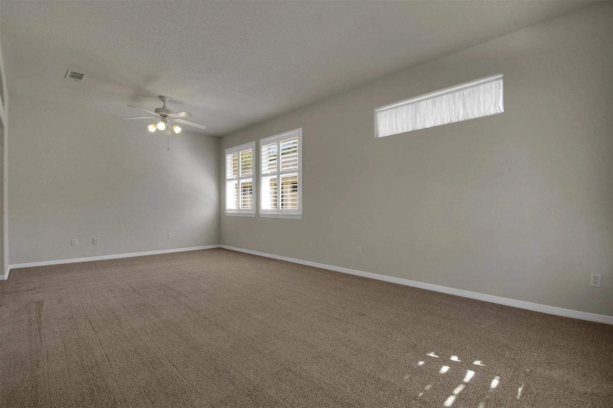 Photo 5 of 102 LAVACA LN