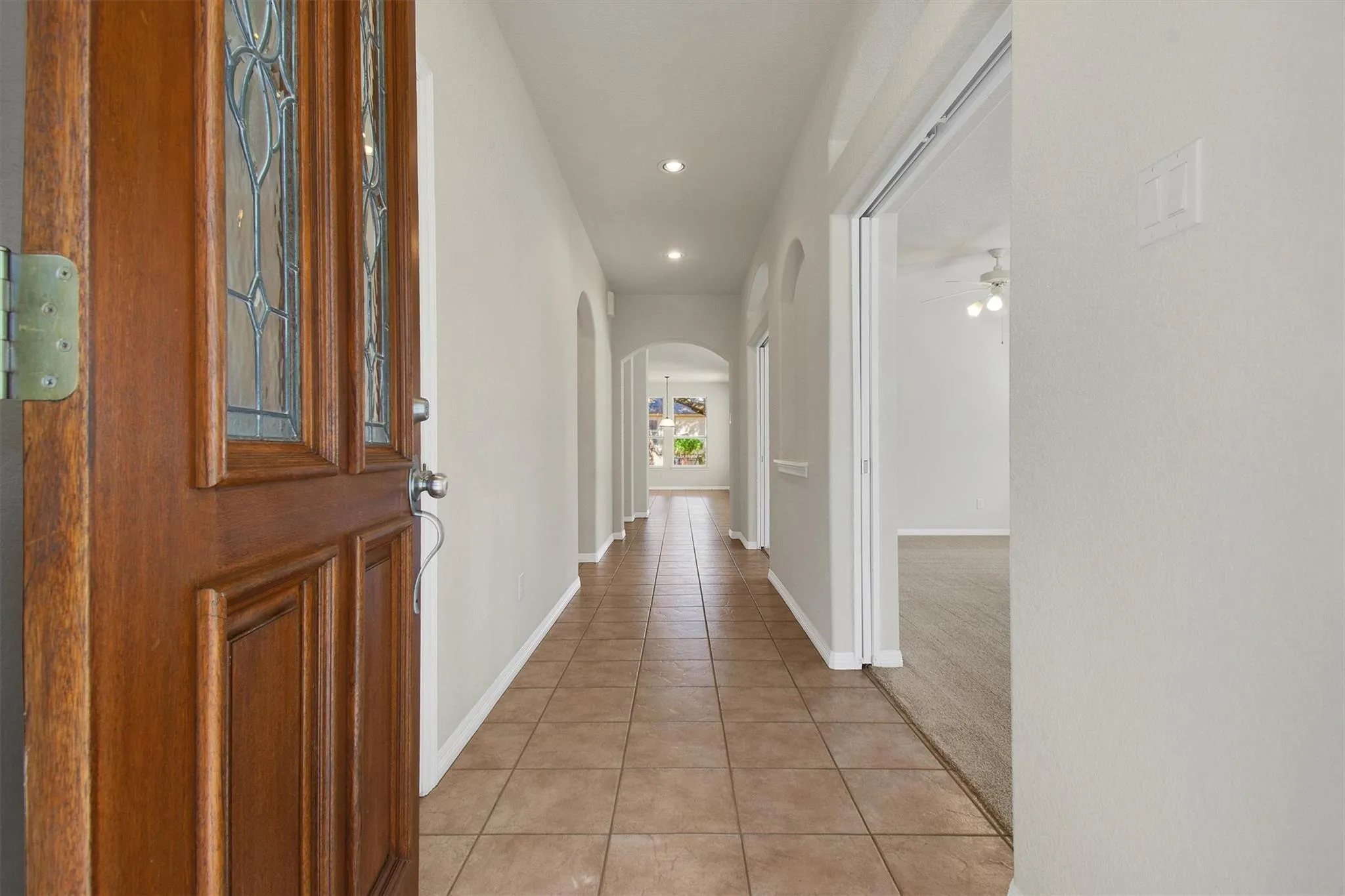 Photo 3 of 102 LAVACA LN