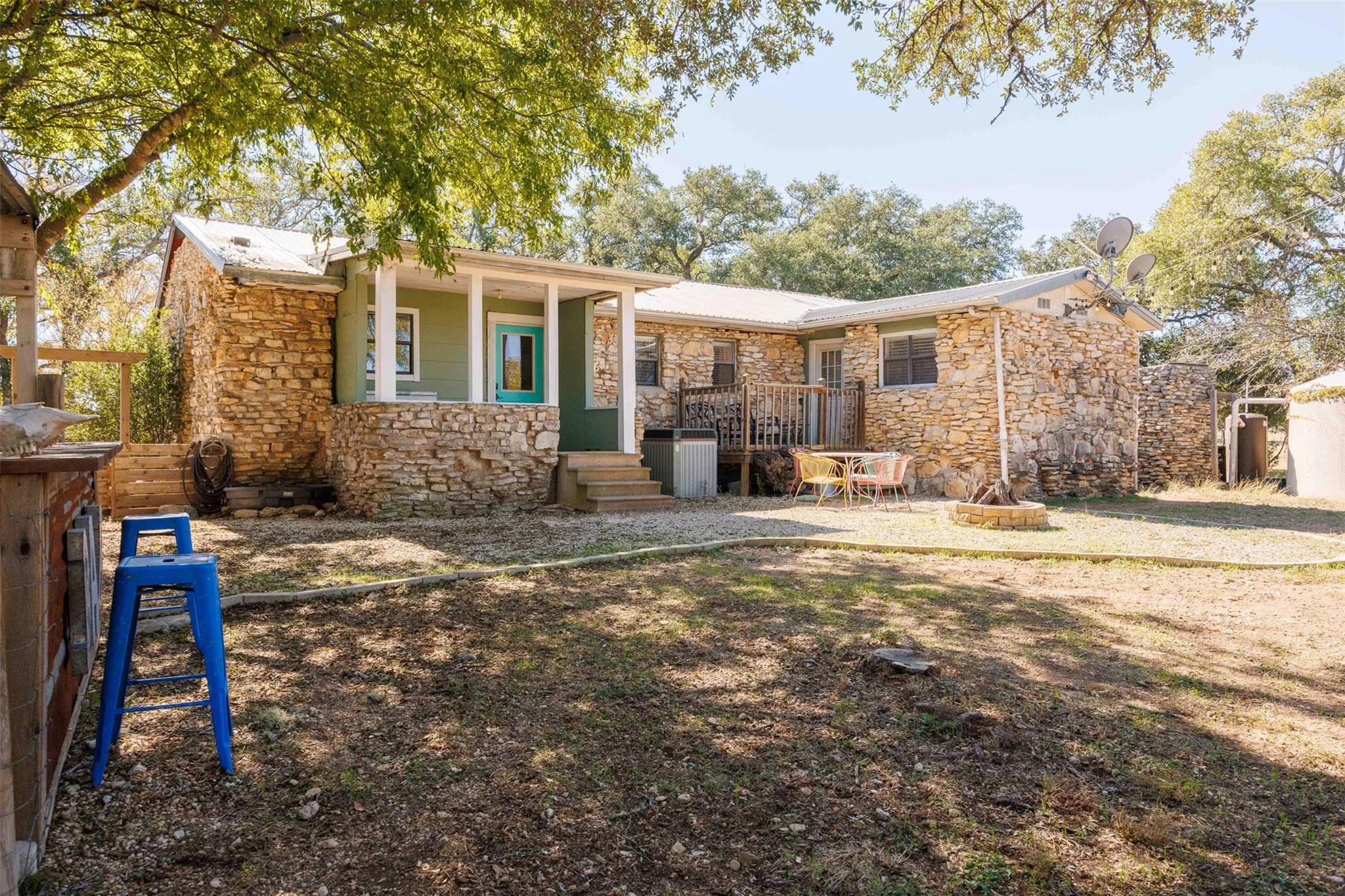 Photo 5 of 1071 ROLLING HILLS DR
