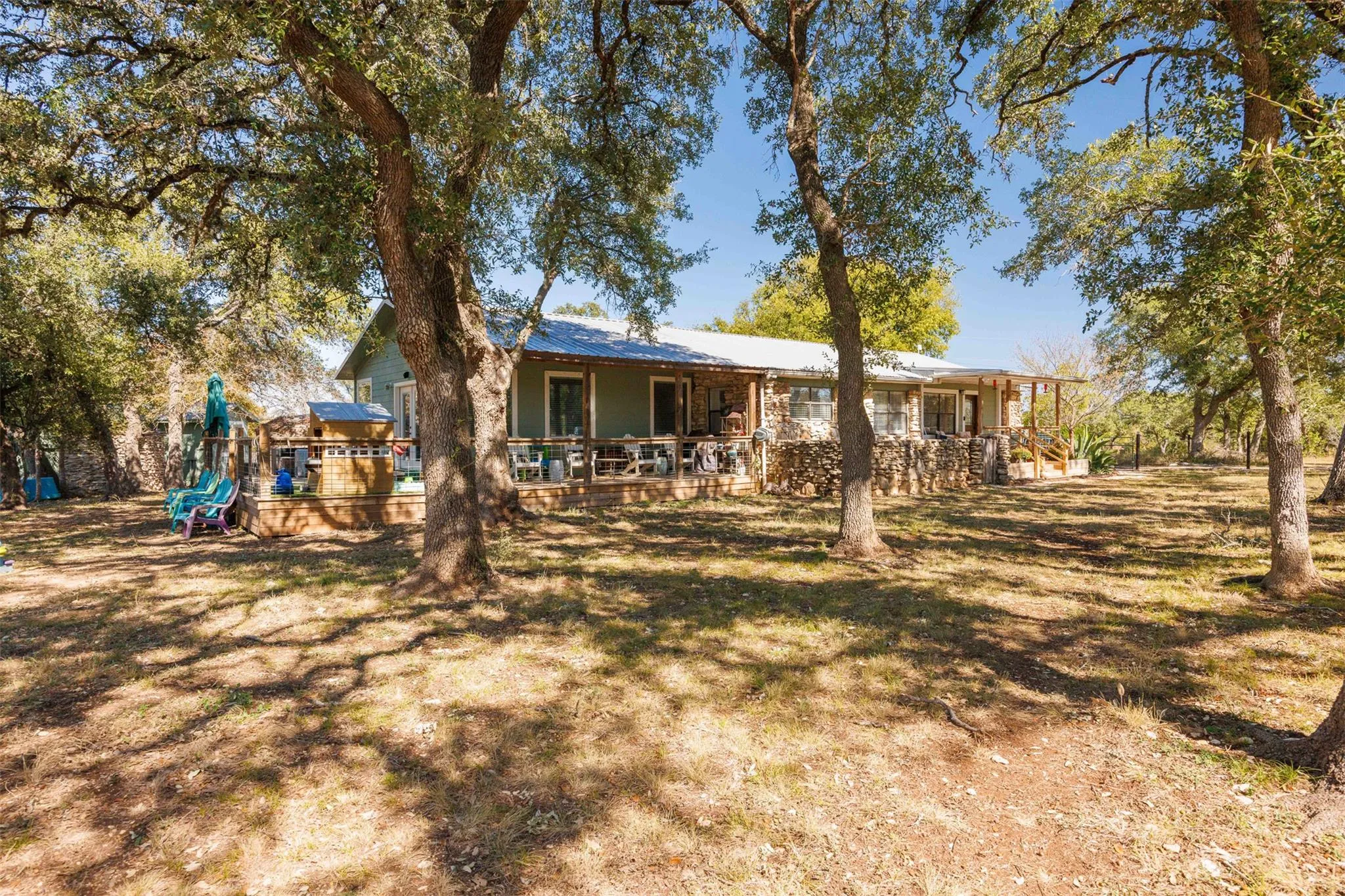 Photo 4 of 1071 ROLLING HILLS DR