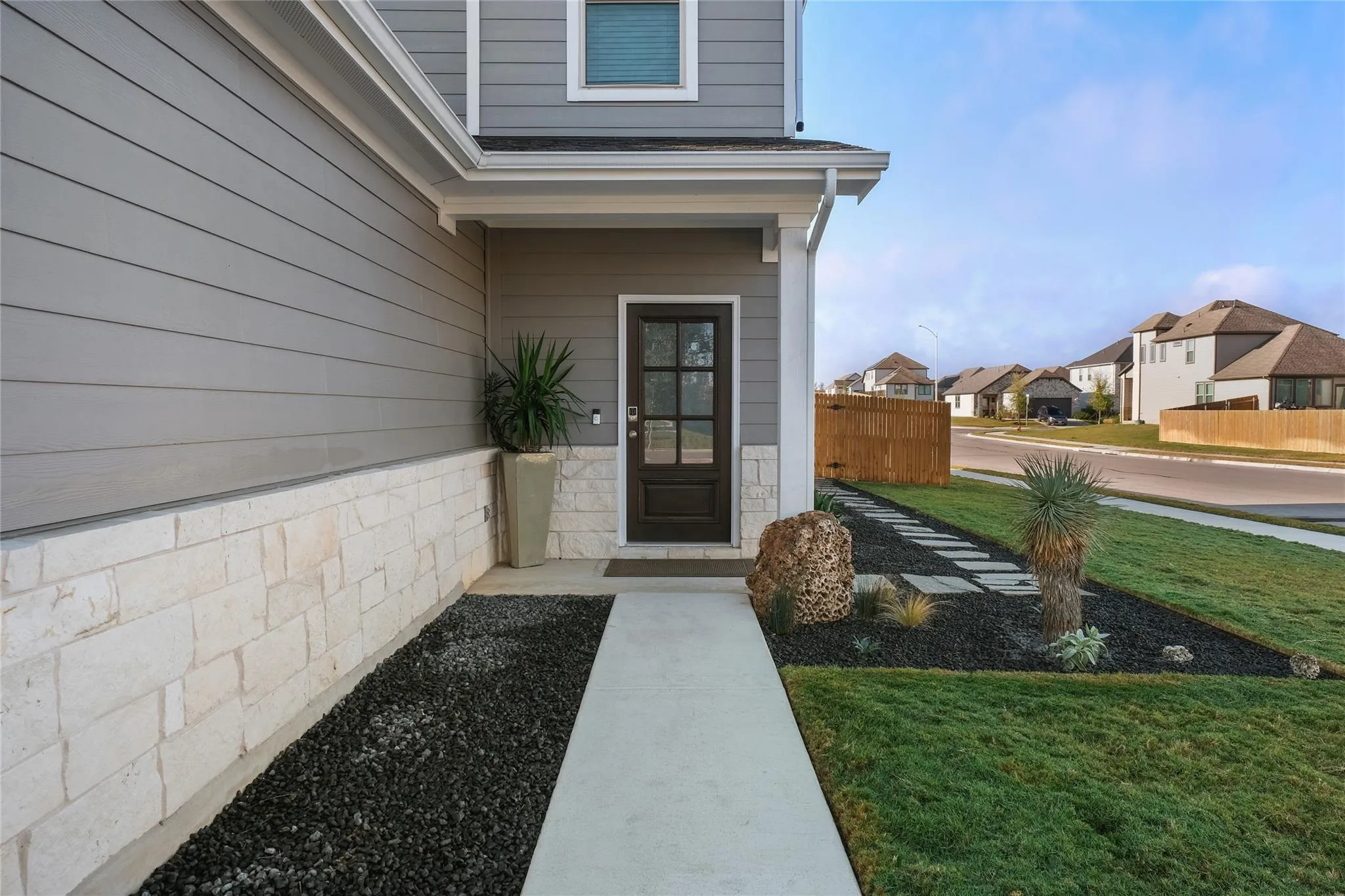 Photo 4 of 304 TOLO DR