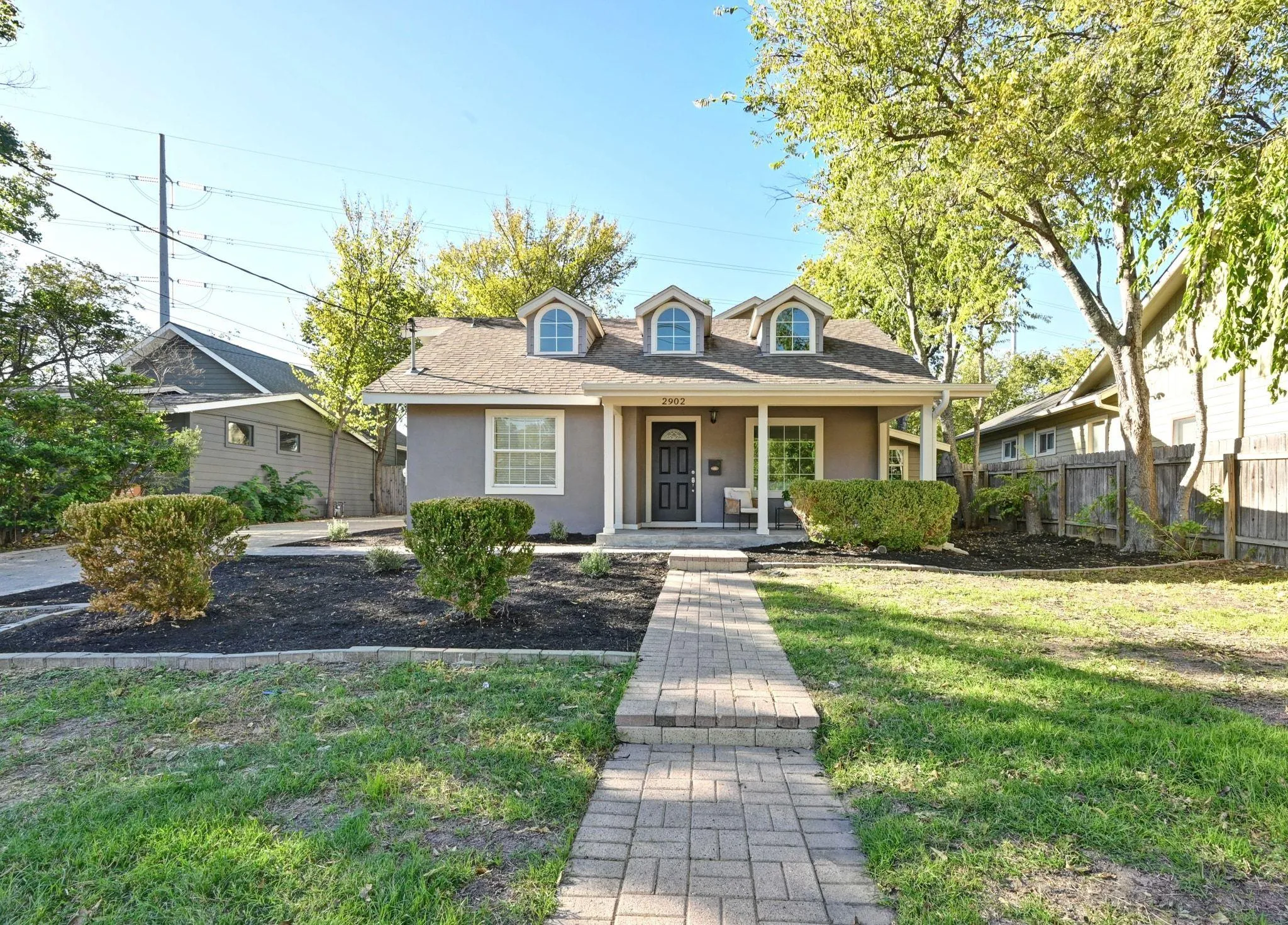 Photo 2 of 2902 OAKMONT BLVD