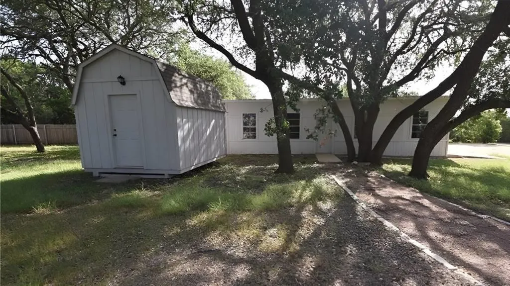 Photo 5 of 1400 SPIVEY RD