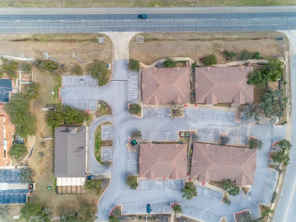 Photo 3 of 11901 W PARMER LN #300