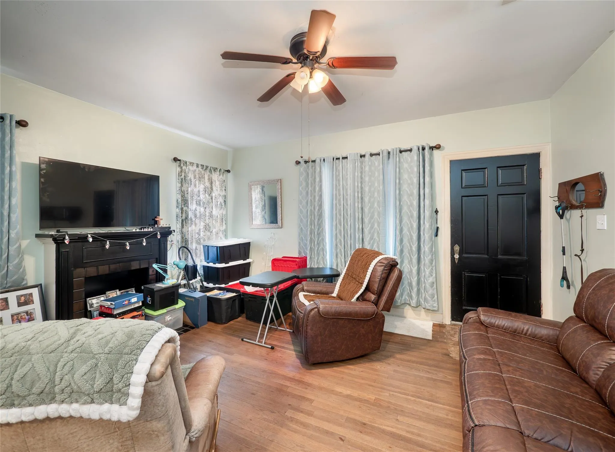 Photo 5 of 4710 RAMSEY AVE