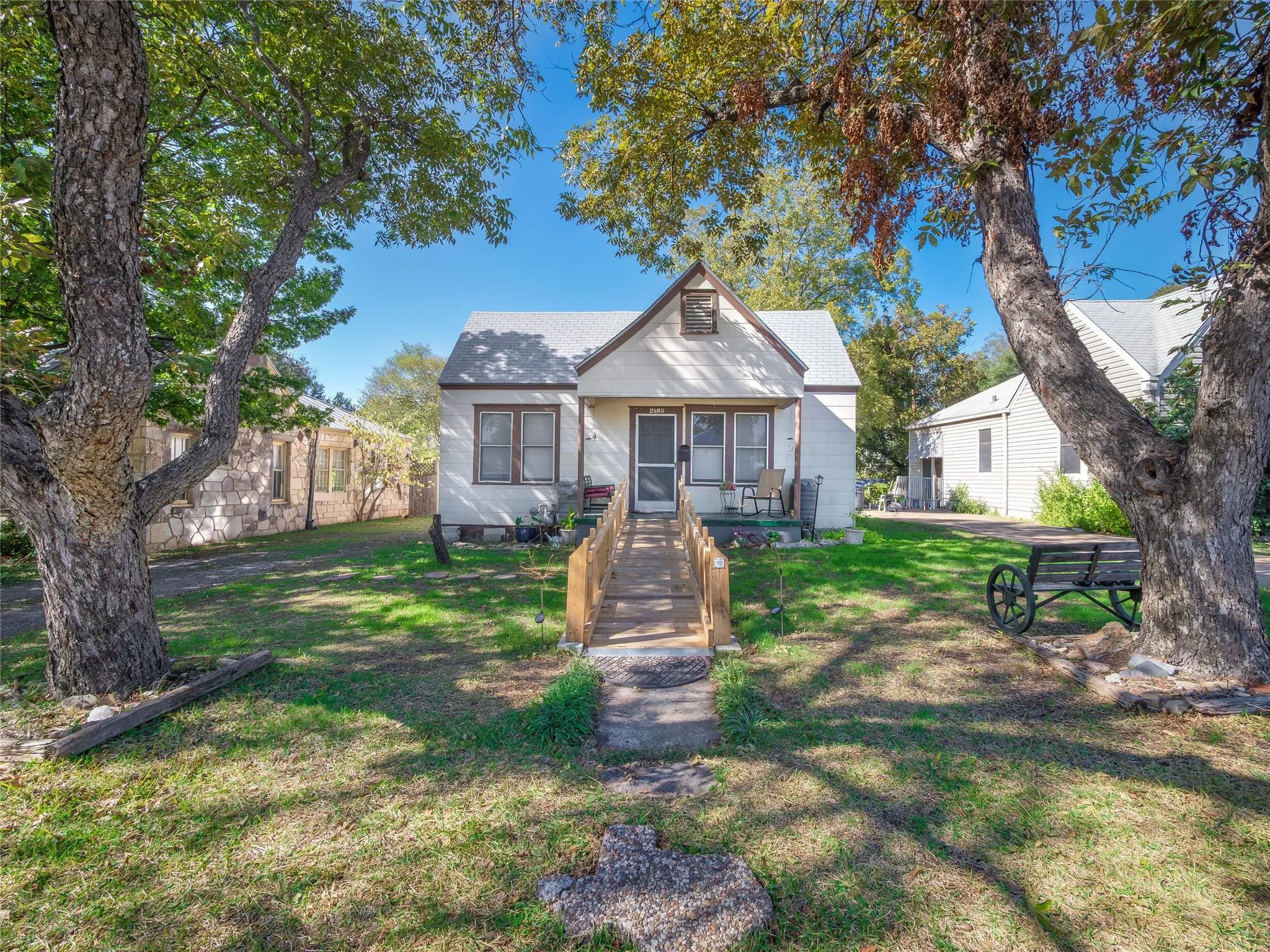 Photo of 4710 RAMSEY AVE, Austin, TX, 78756