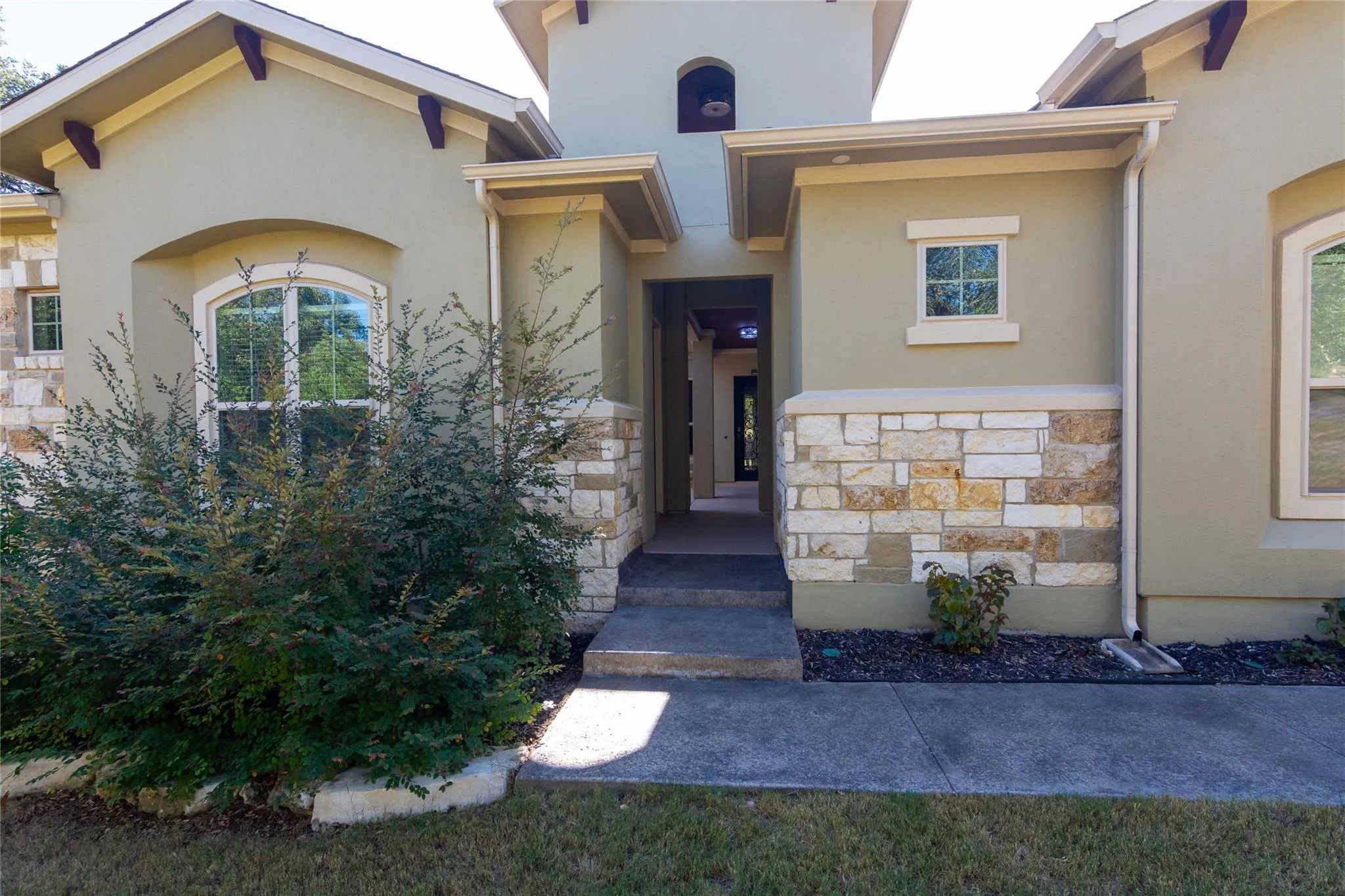 Photo 4 of 316 CHADWICK DR