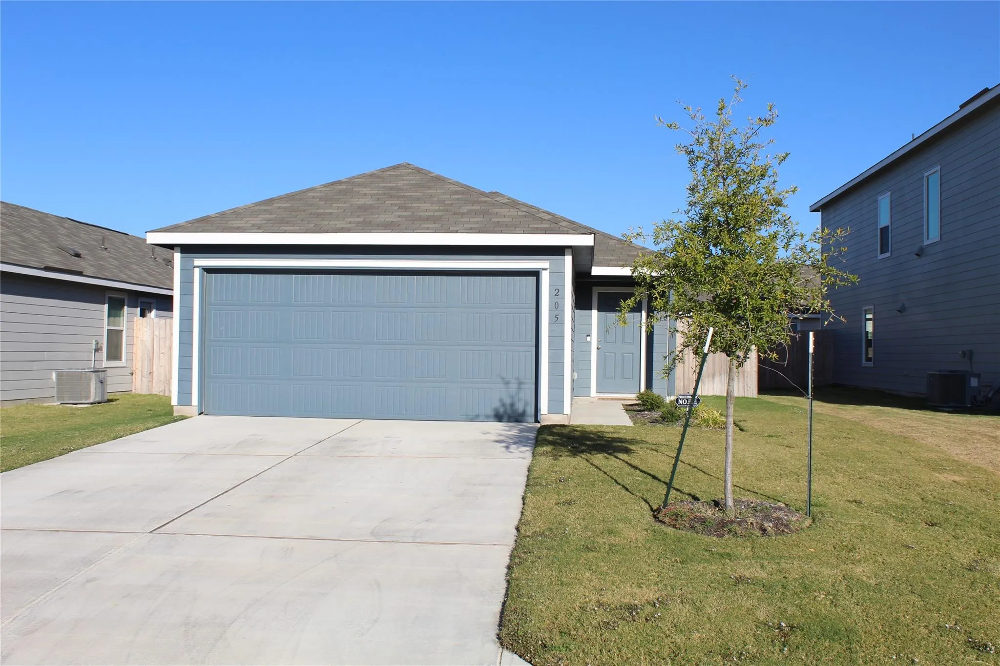 Photo of 205 MARTY ALLEN LOOP, Jarrell, TX, 76537