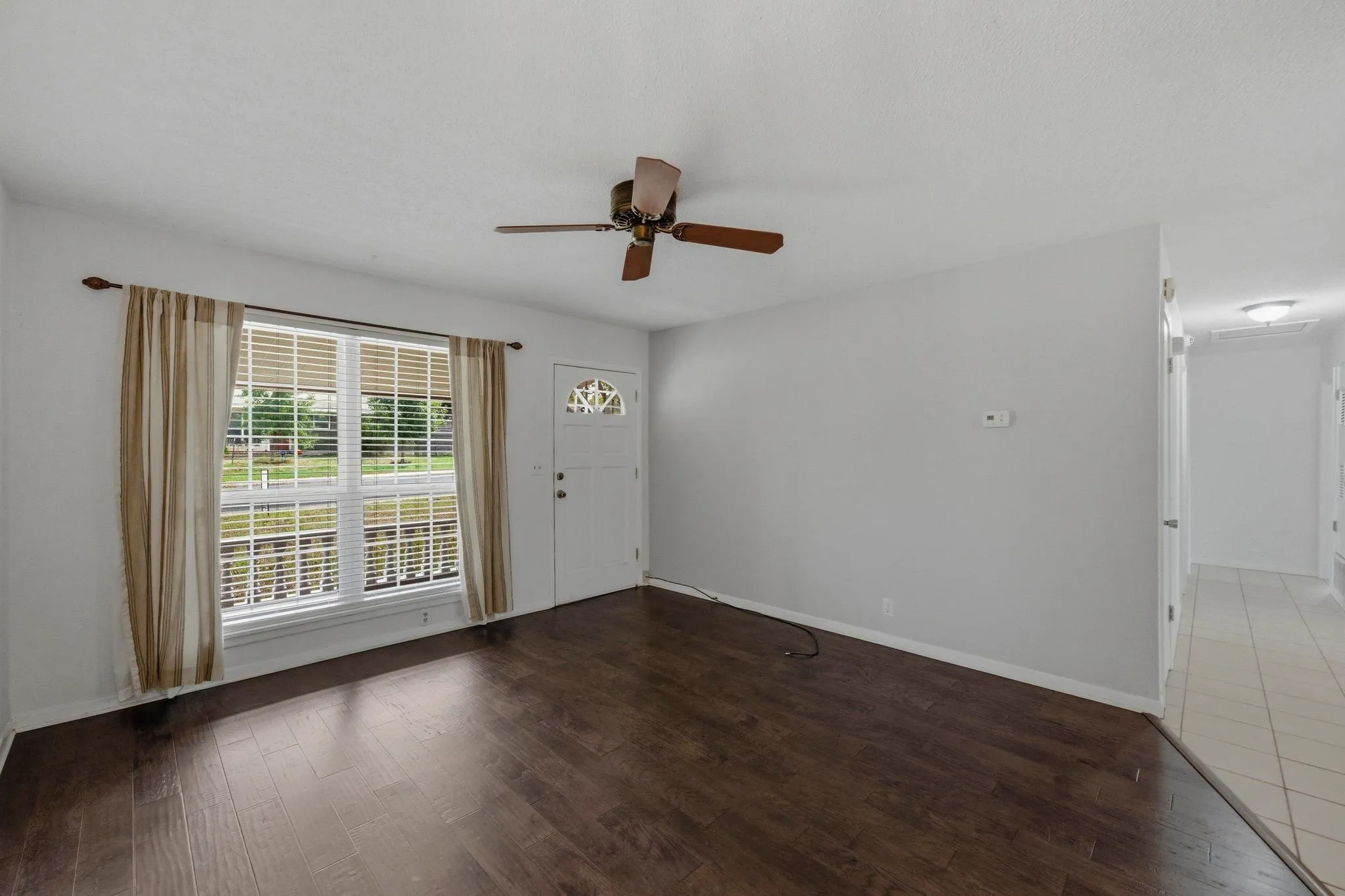 Photo 5 of 5704 CEDARDALE DR