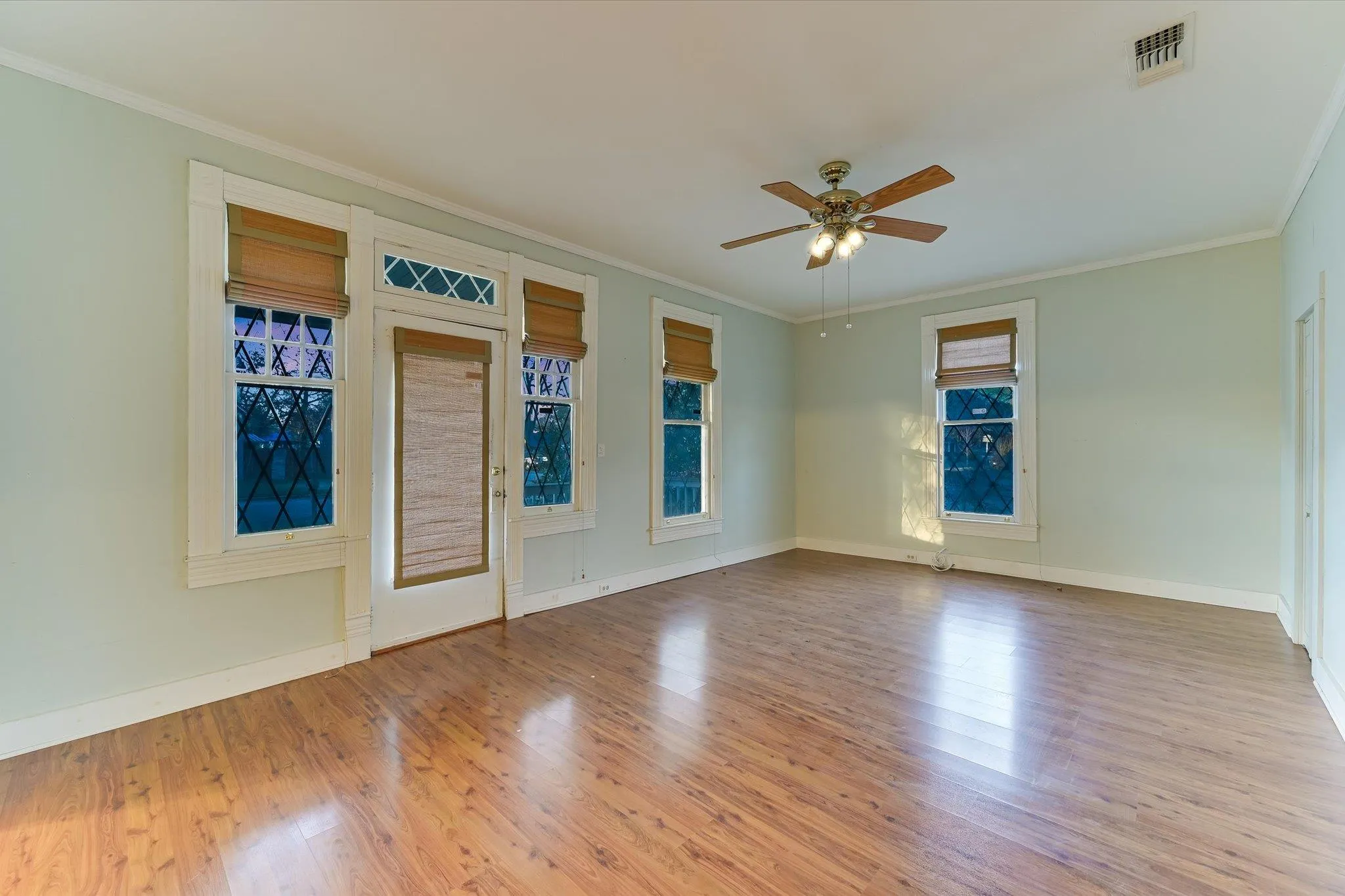 Photo 2 of 306 GARWOOD ST