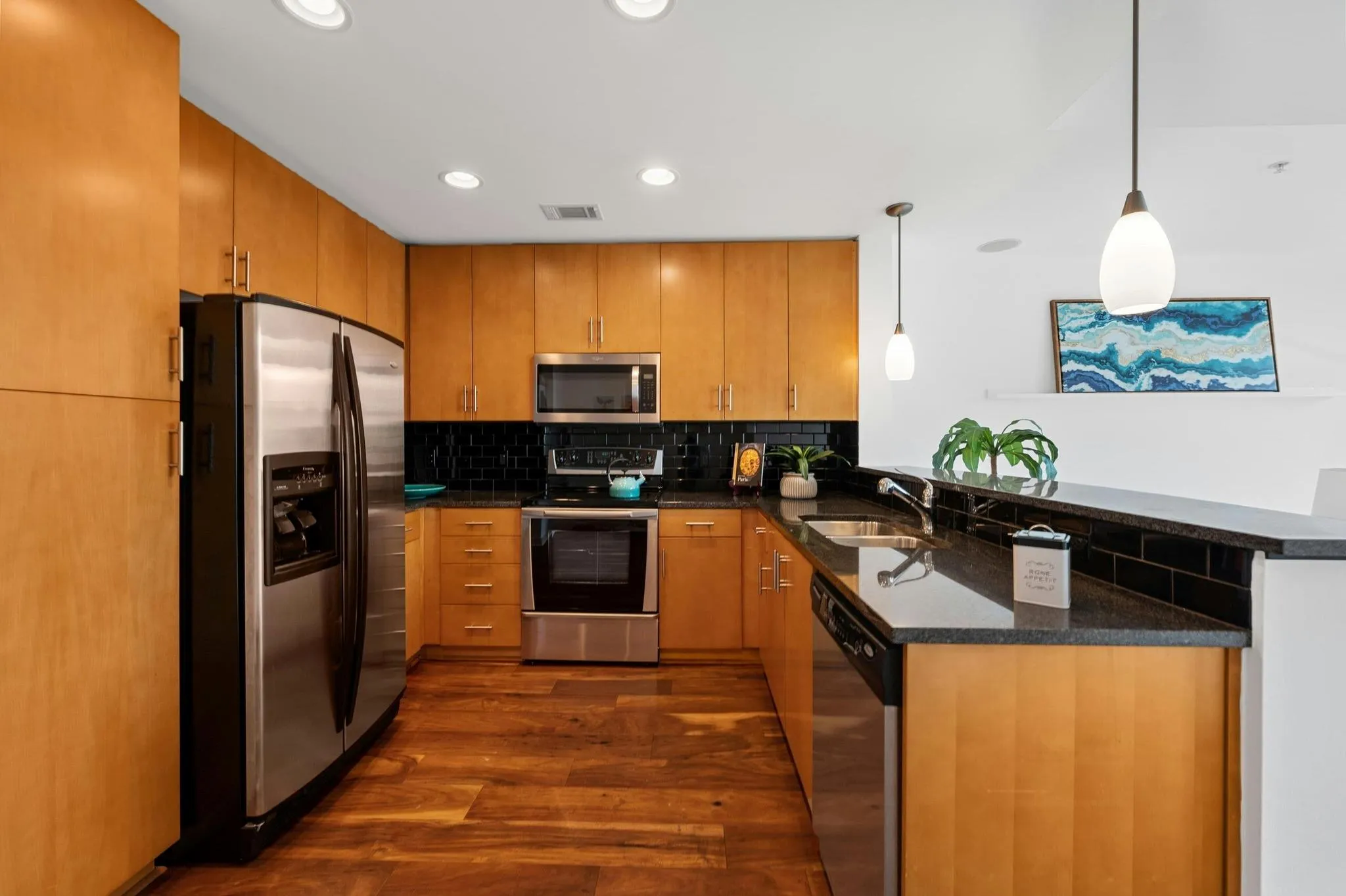 Photo 3 of 360 NUECES ST #1407