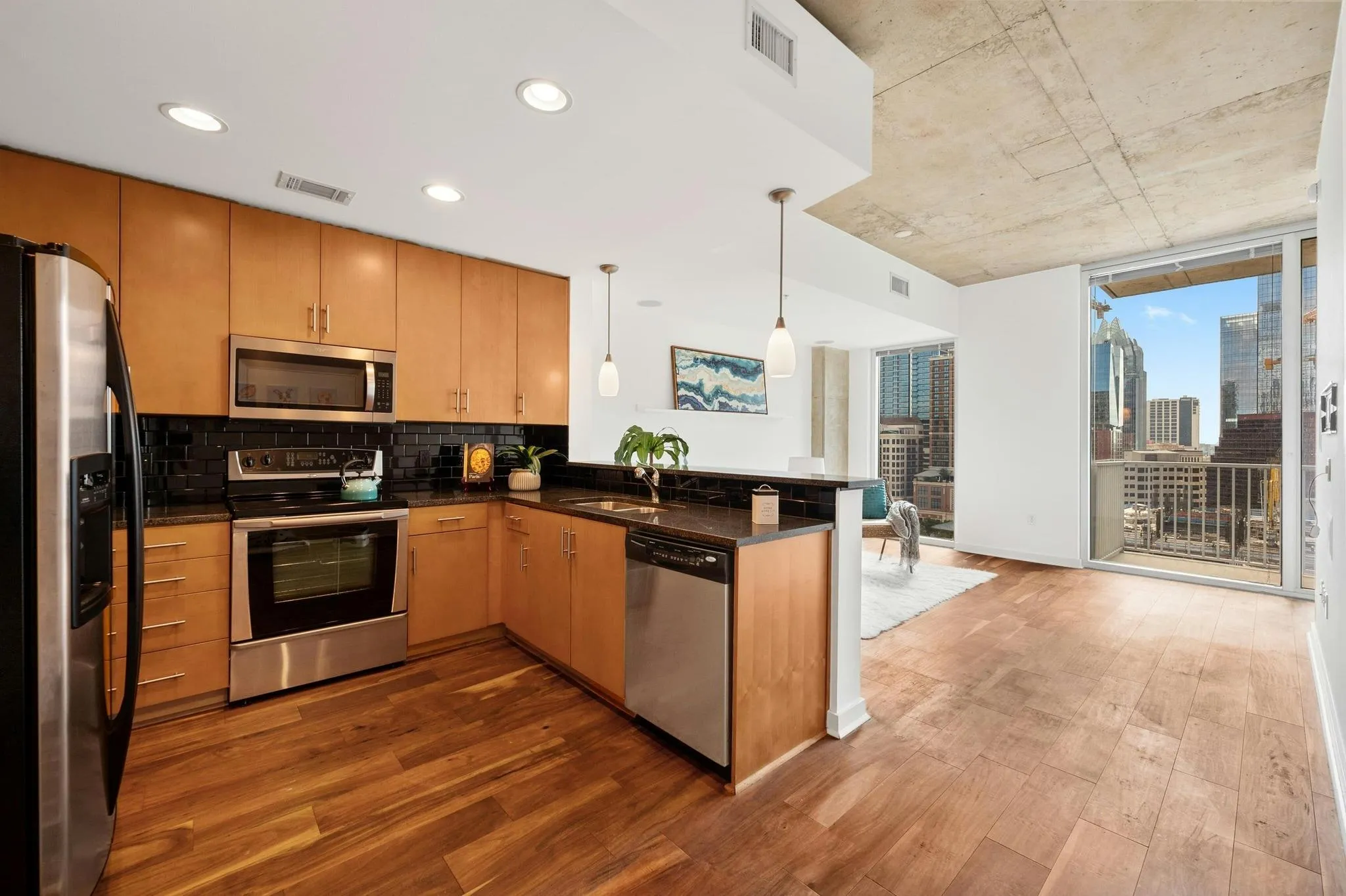 Photo 2 of 360 NUECES ST #1407