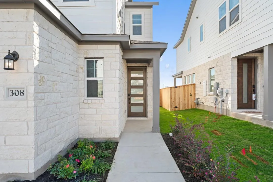 Photo 4 of 308 EMERIE WAY