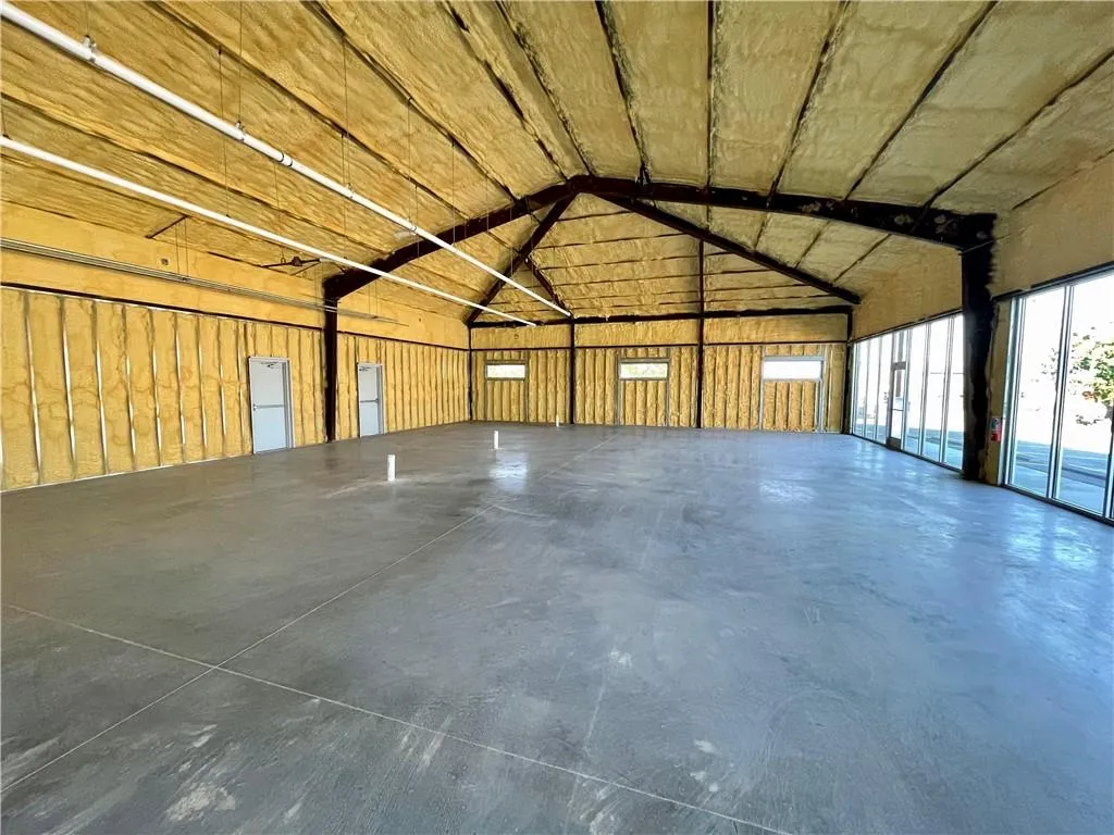 Photo 3 of 706 LEANDER DR #300
