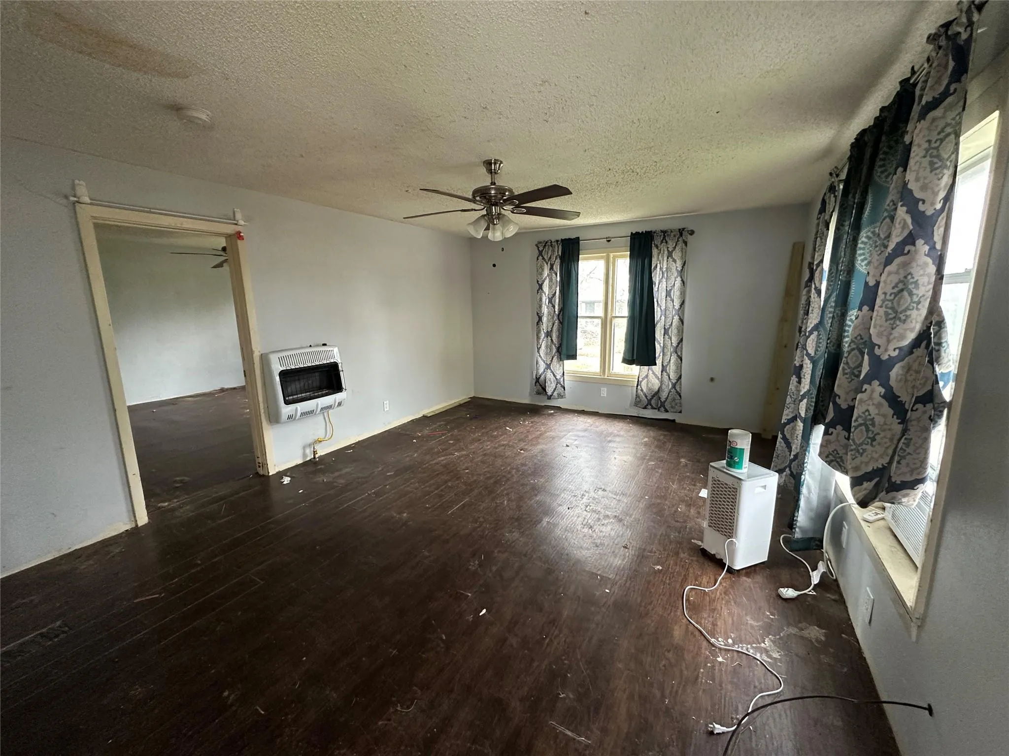 Photo 2 of 102 W MESQUITE ST #B