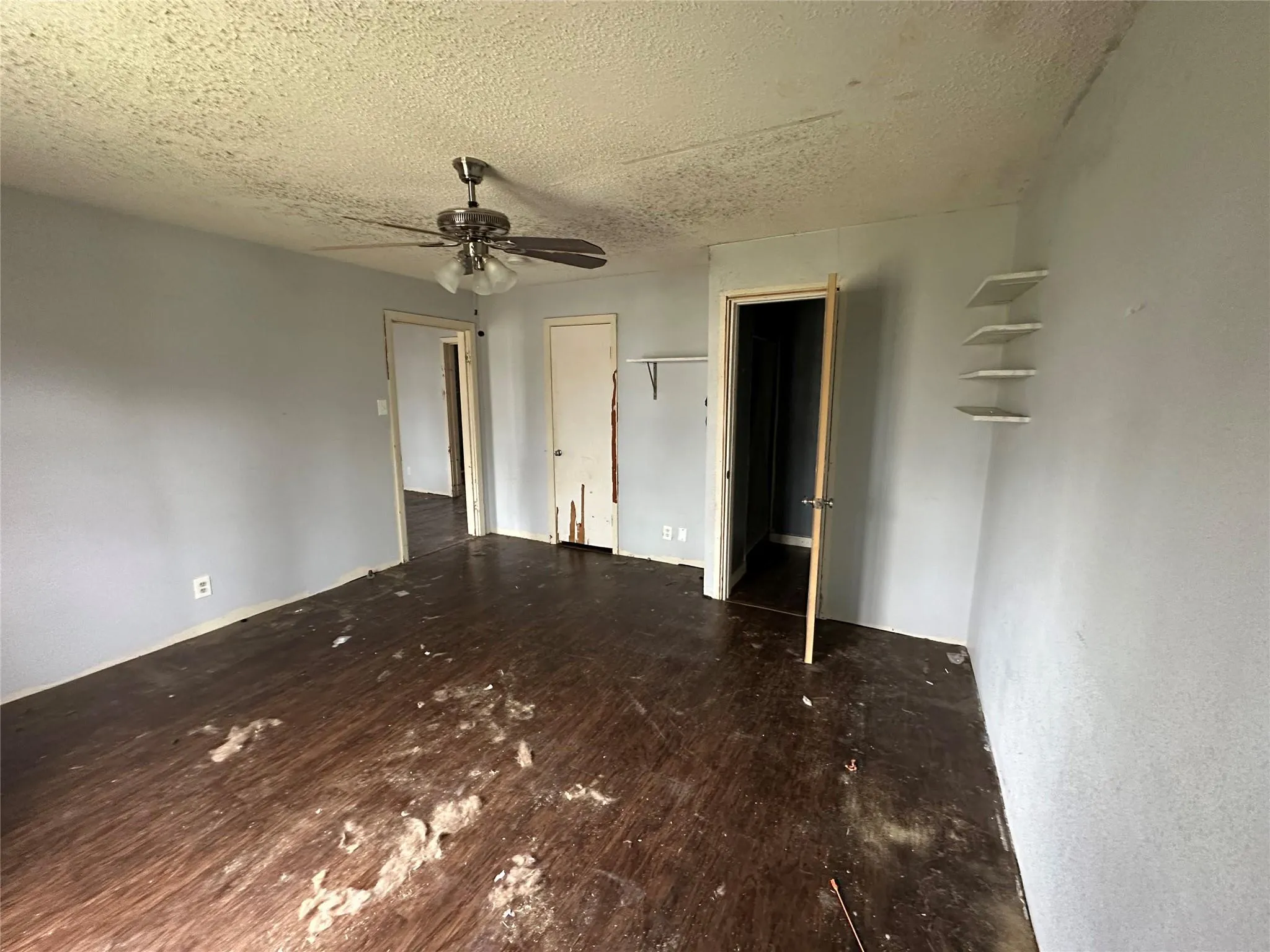 Photo 4 of 102 W MESQUITE ST #B