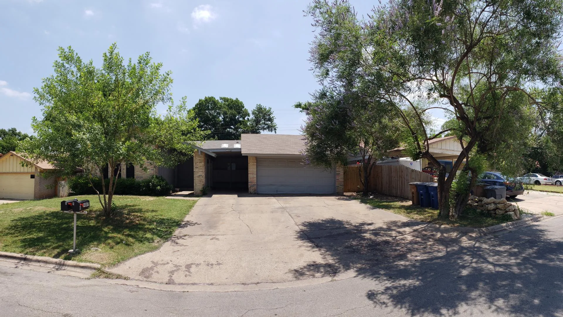 Photo 2 of 9007 QUAIL VALLEY DR