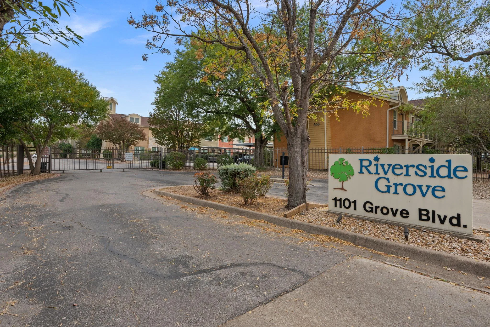 Photo 3 of 1101 GROVE BLVD #803