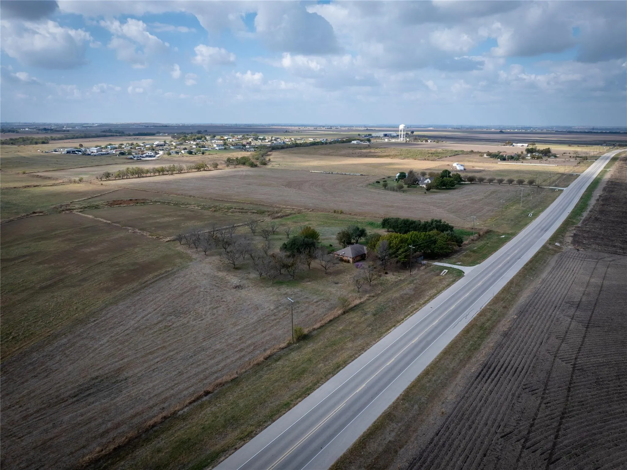 Photo 3 of 4100 COUNTY ROAD 101 RD