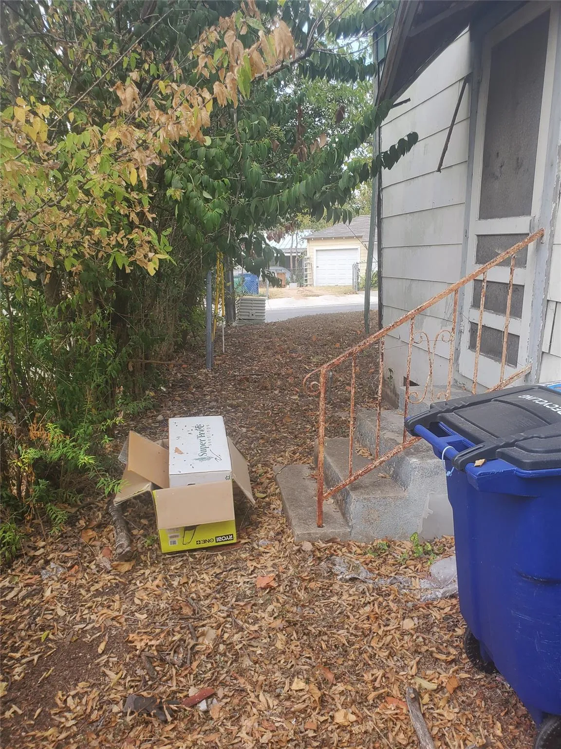 Photo 2 of 1805 MCKINLEY AVE