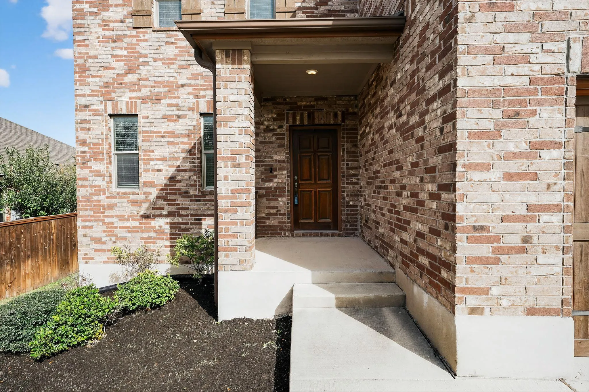 Photo 3 of 3040 FREEMAN PARK DR
