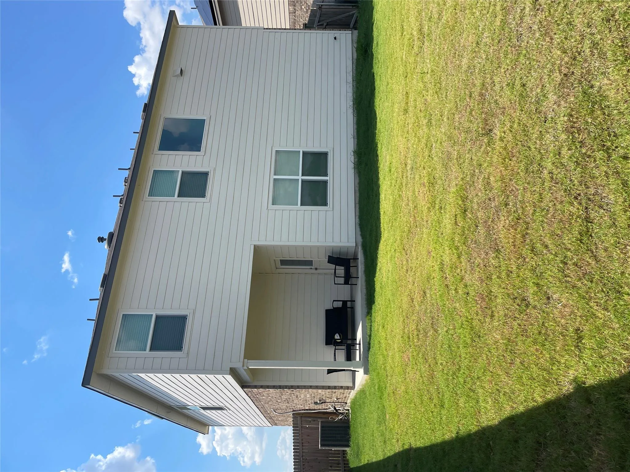 Photo 2 of 109 SEMINOLE DR