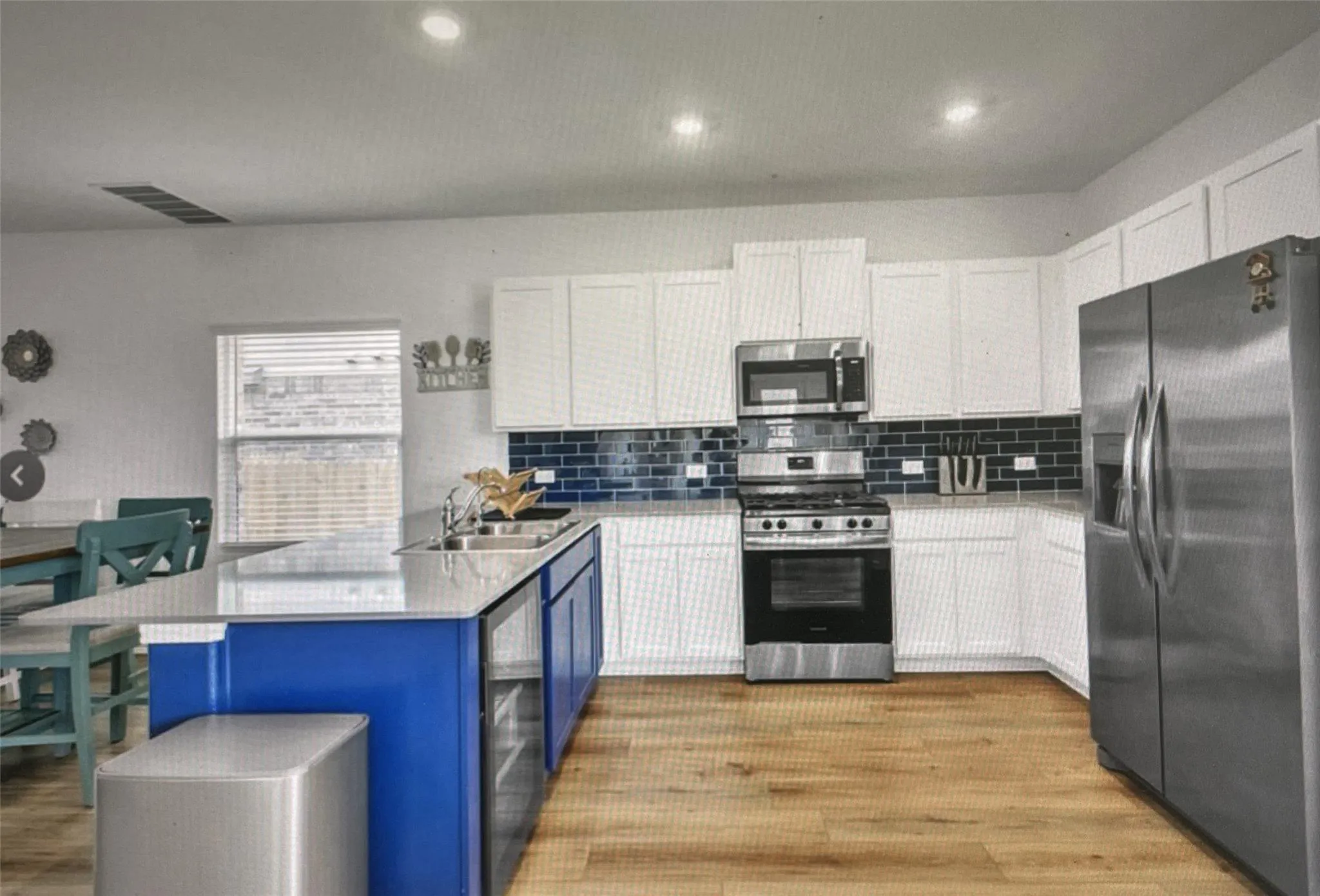 Photo 4 of 109 SEMINOLE DR
