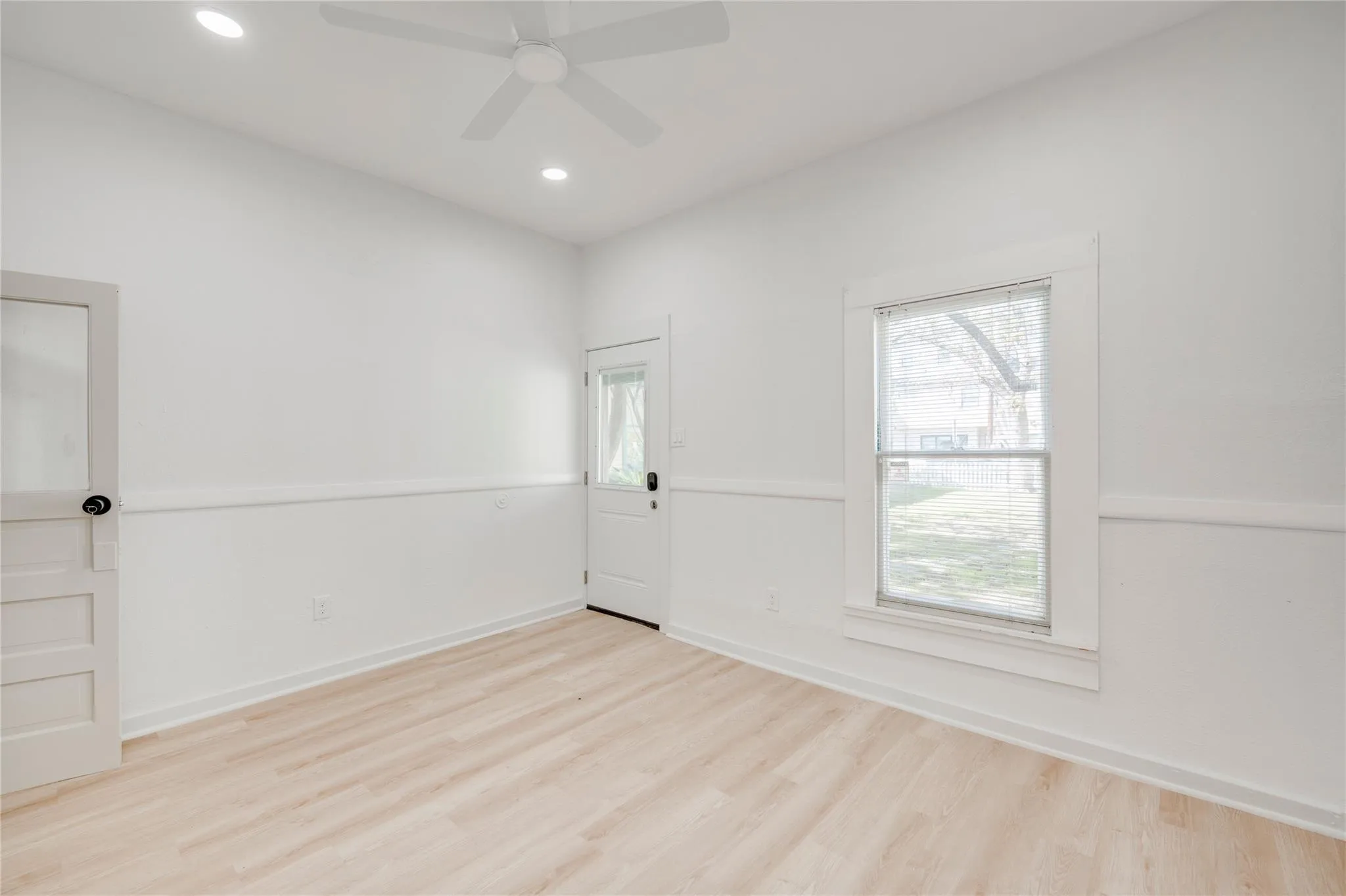 Photo 4 of 81 SAN MARCOS ST #B