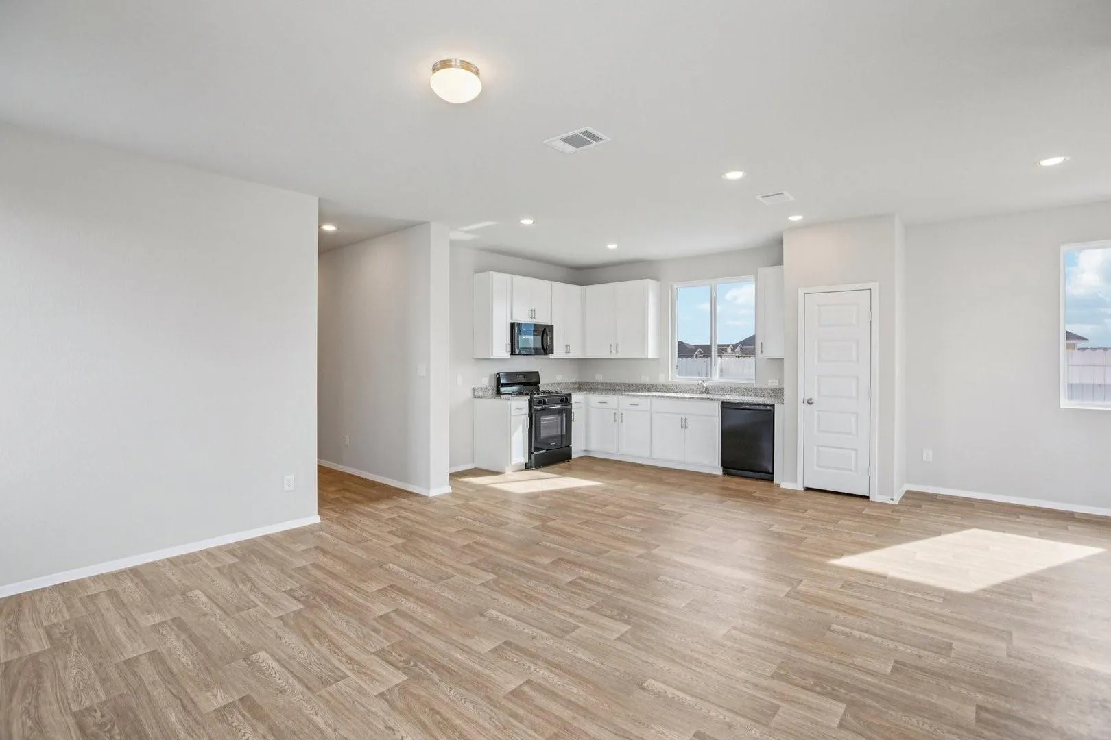 Photo 4 of 185 CIDER CREEK DR