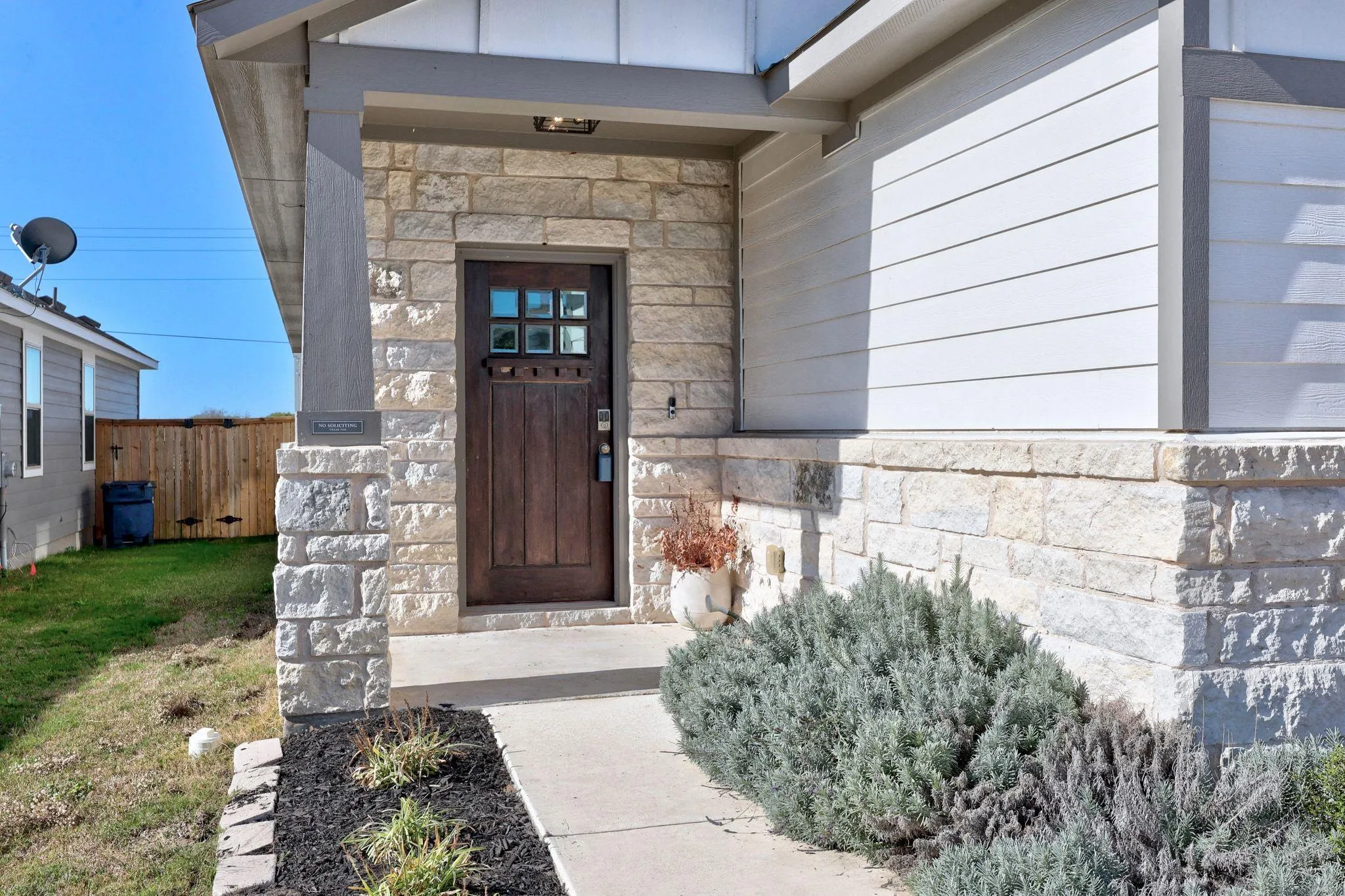 Photo 3 of 225 UNFORGIVEN LN