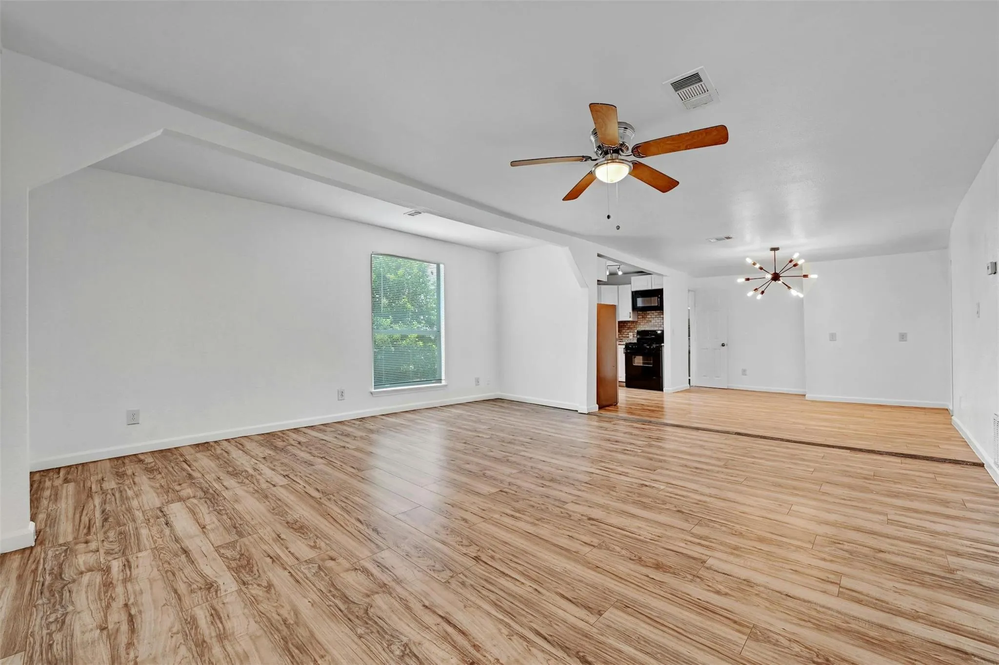 Photo 4 of 1200 WALNUT AVE