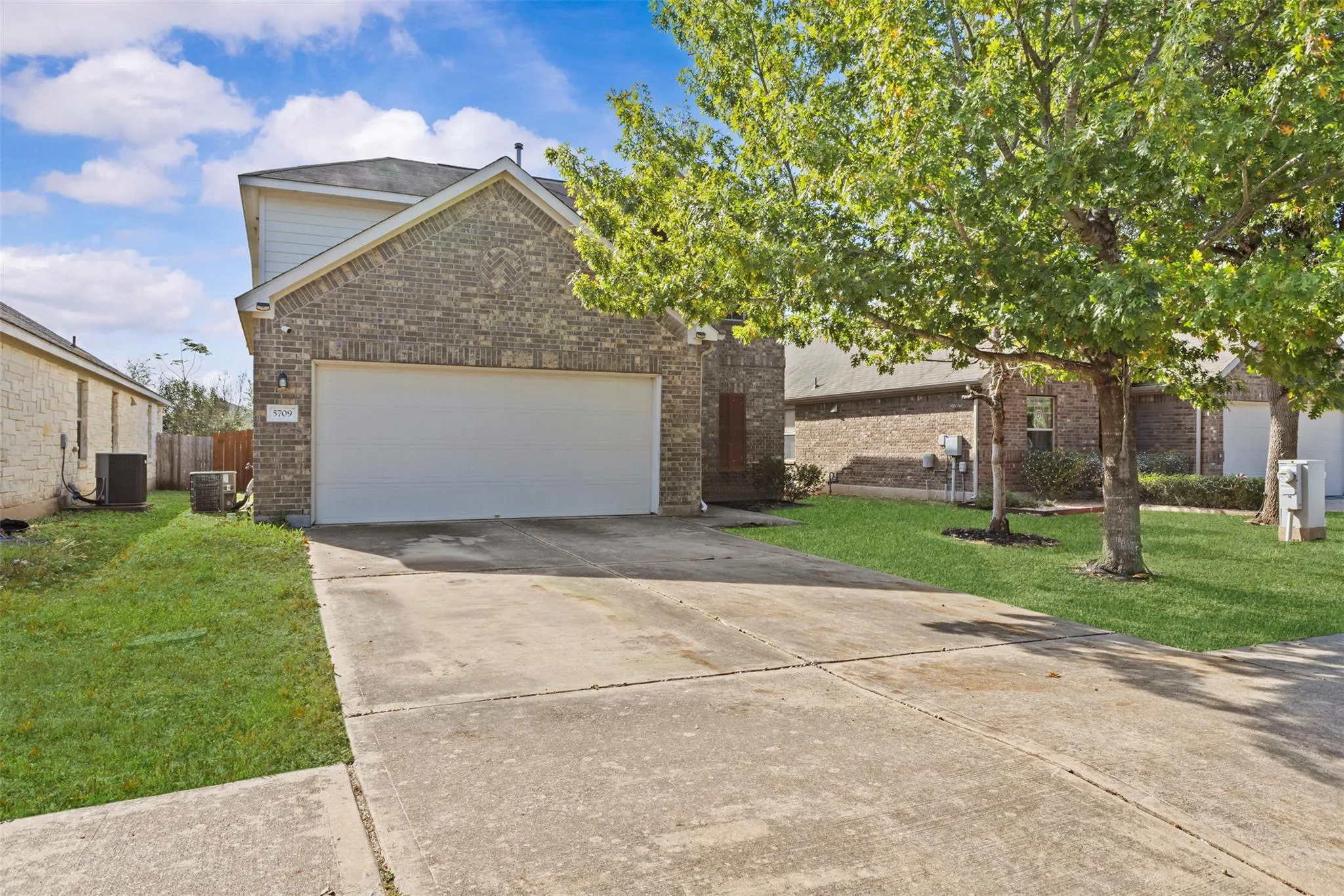 Photo 3 of 5709 ZACHARY SCOTT ST